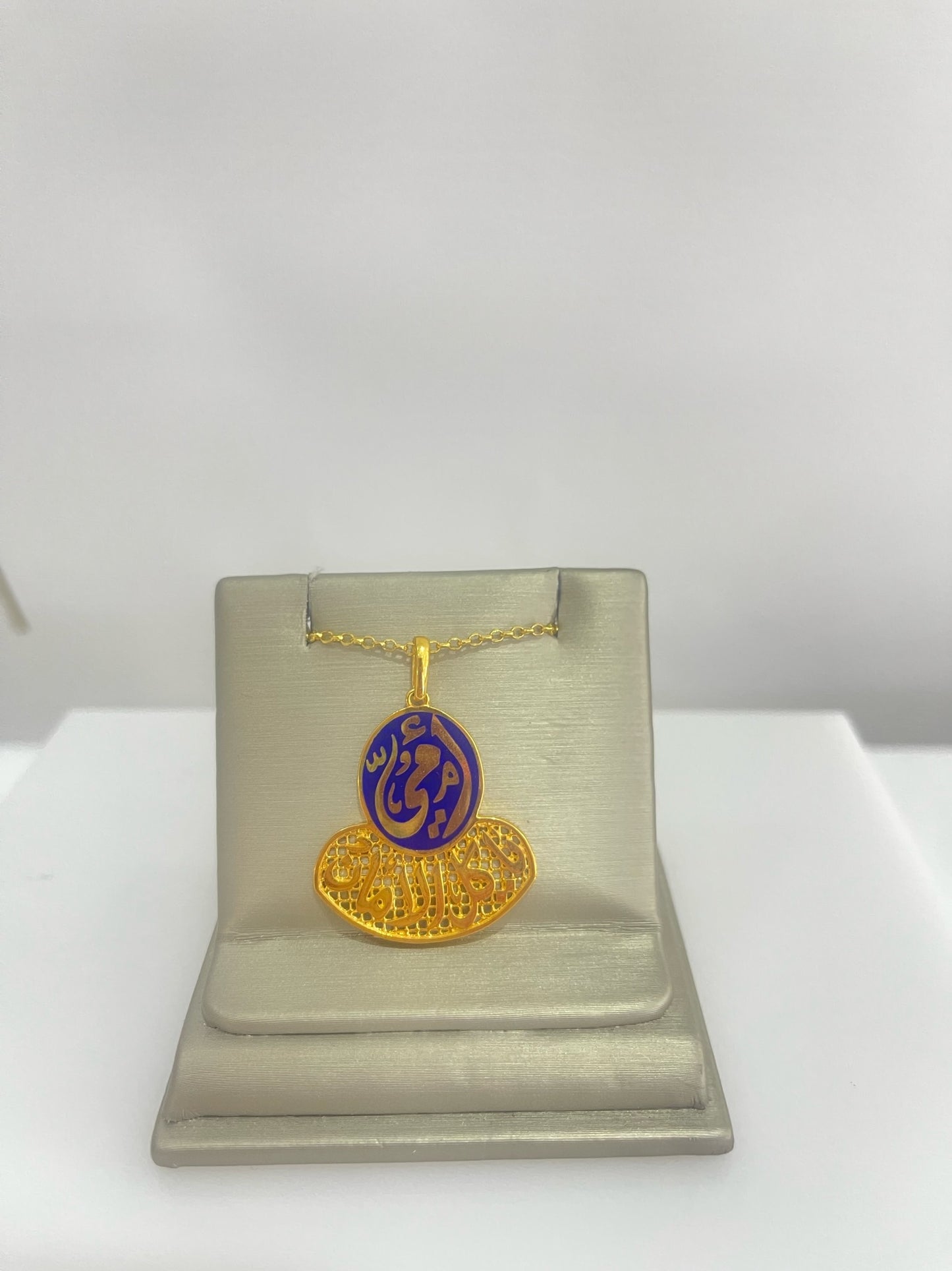 21K Gold Mom Necklace
