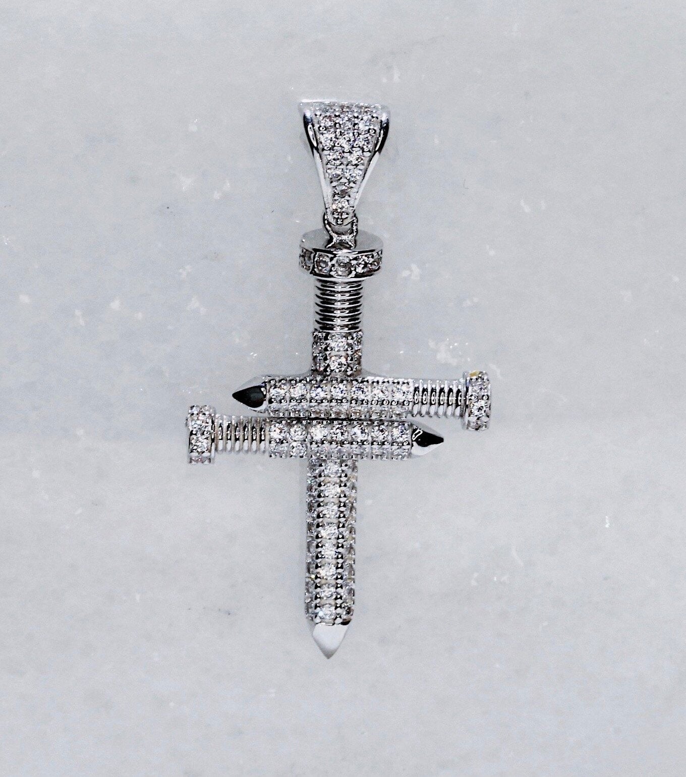 18K White Gold Cross Pendent