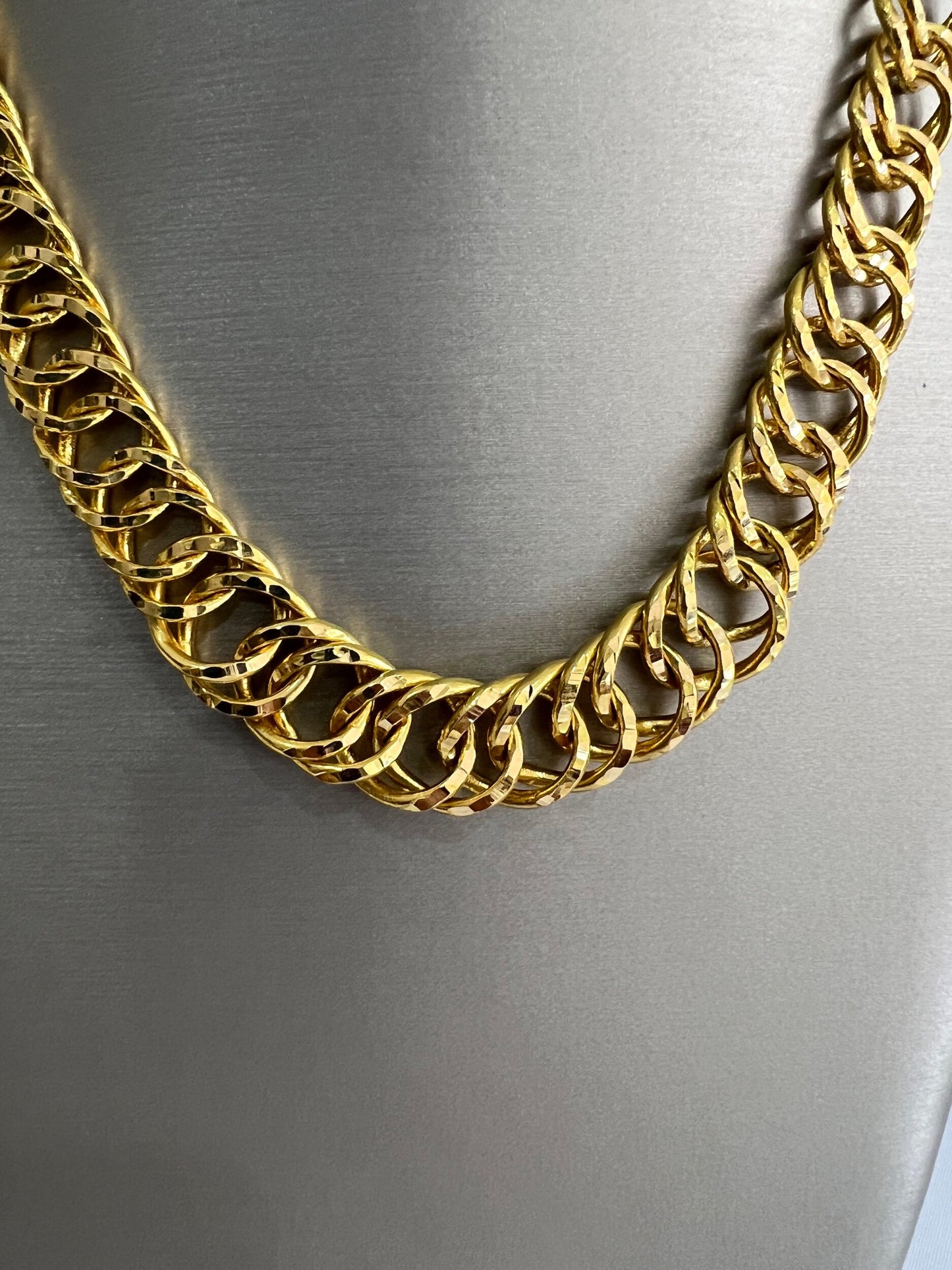21K Gold Graduated Link Necklace