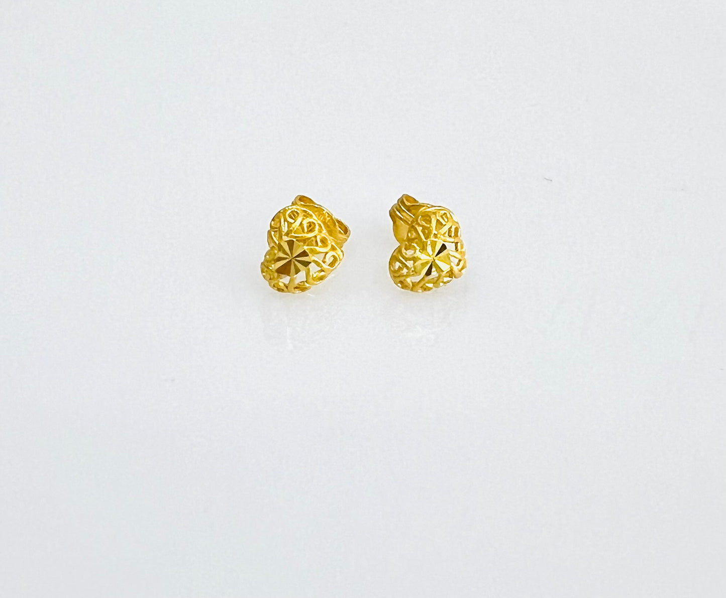 21K Gold Filigree Heart Earrings