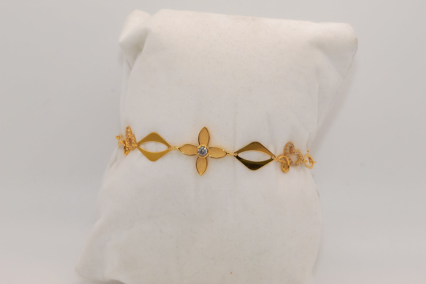 21K Gold Flower And Butterfly Bracelet