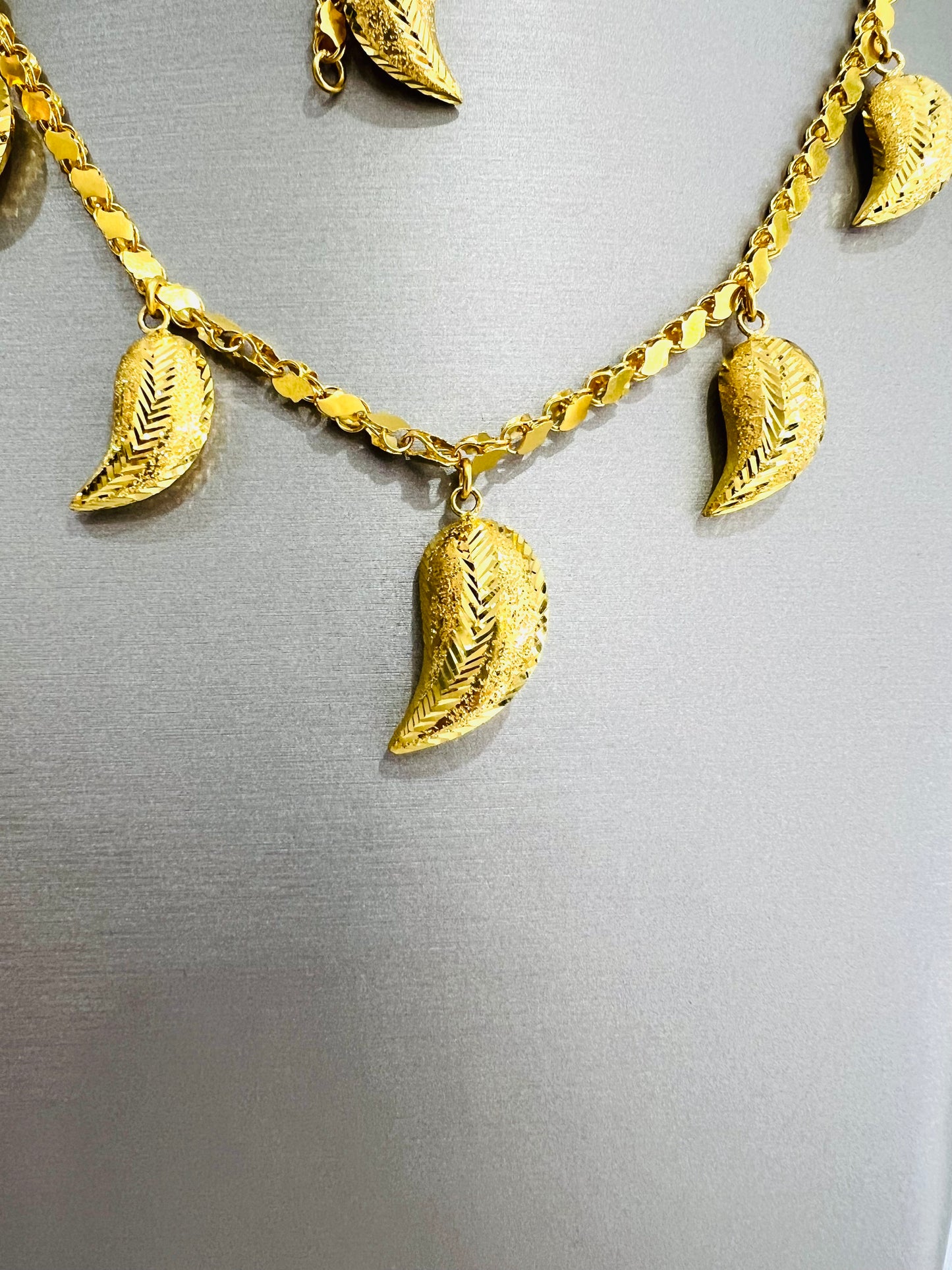 21K Gold Loza Necklace Set