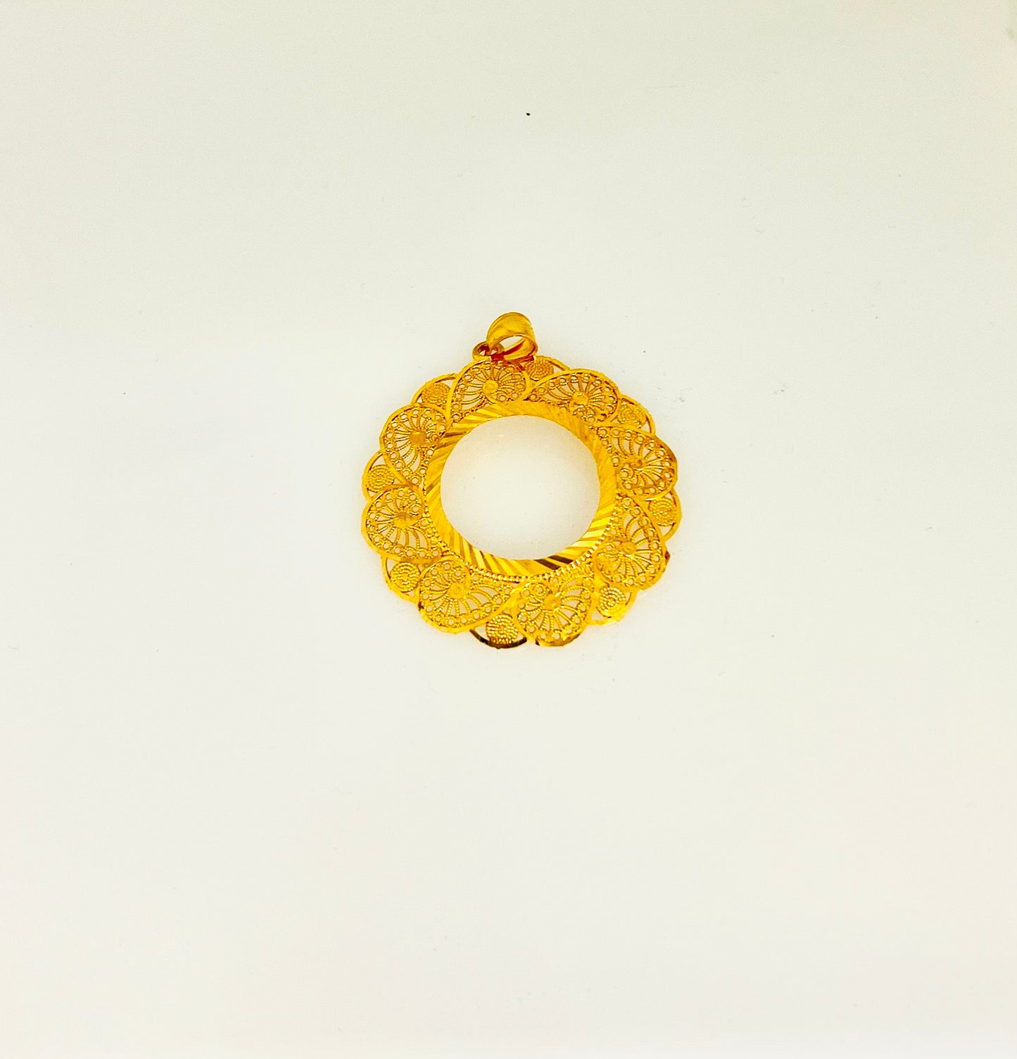 21K Gold Coin Frame Pendant