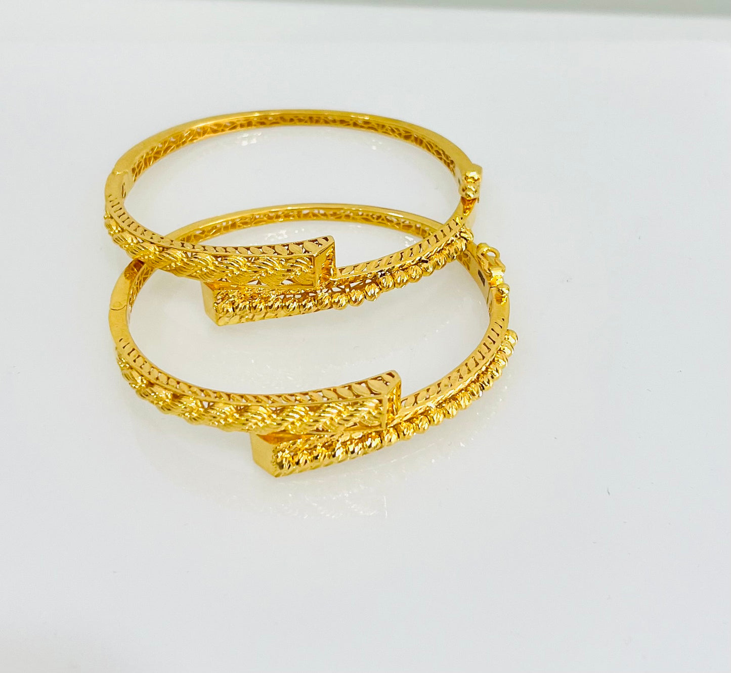 21K Gold Bangle Bracelets