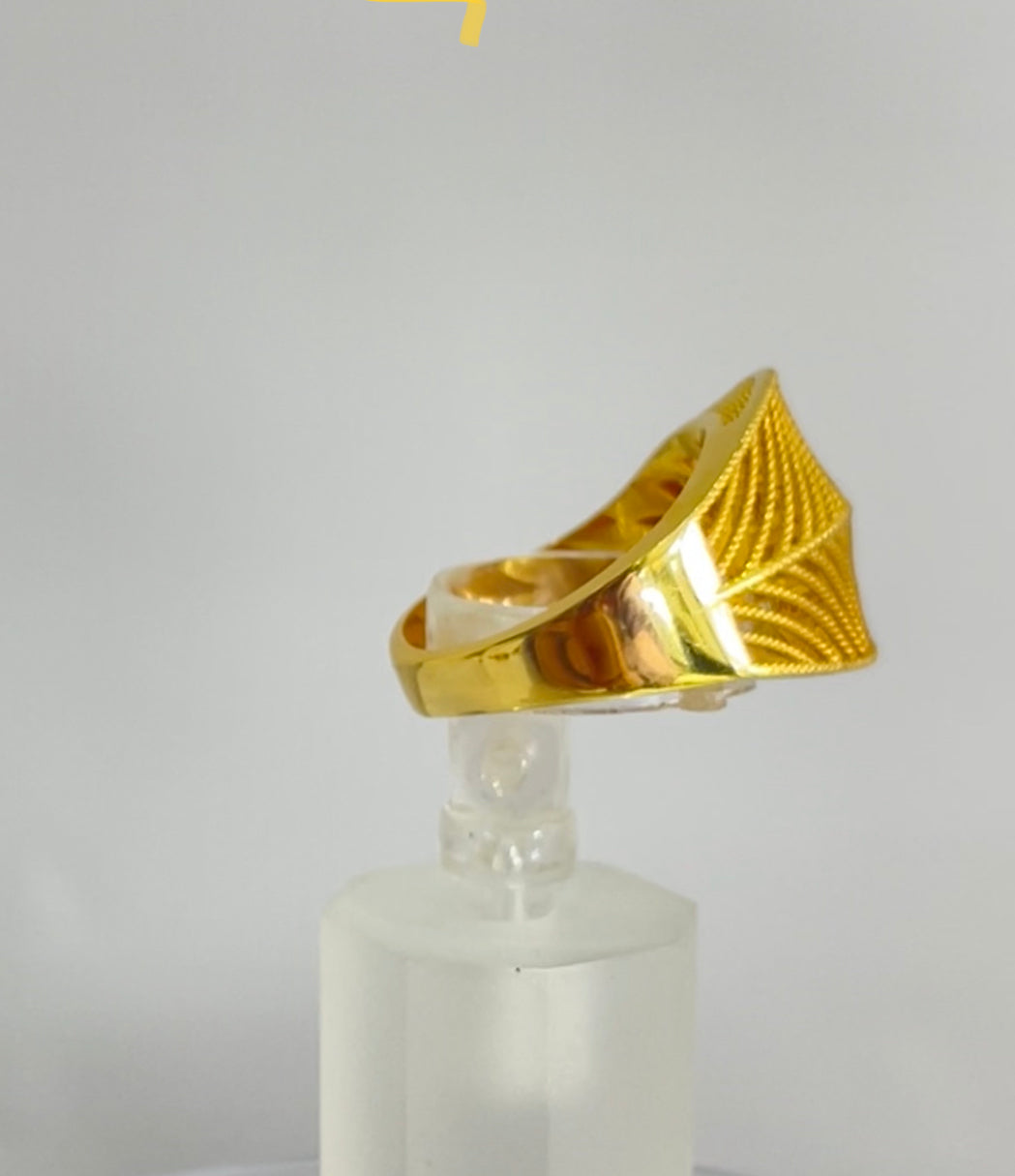 21k Gold Leaf Ring