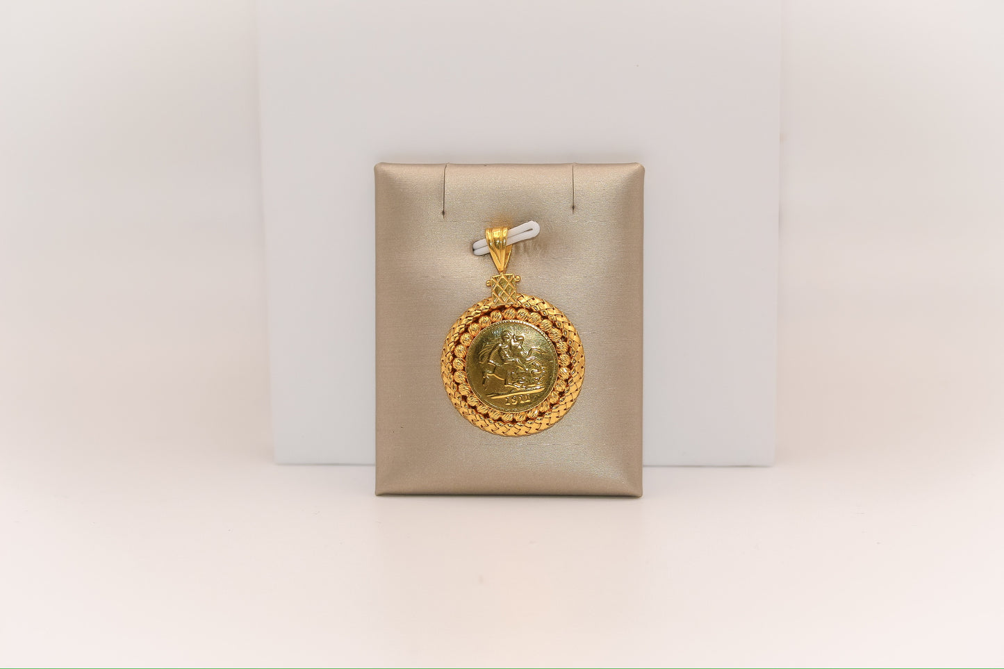 21K Gold English Coin Himo Pendant
