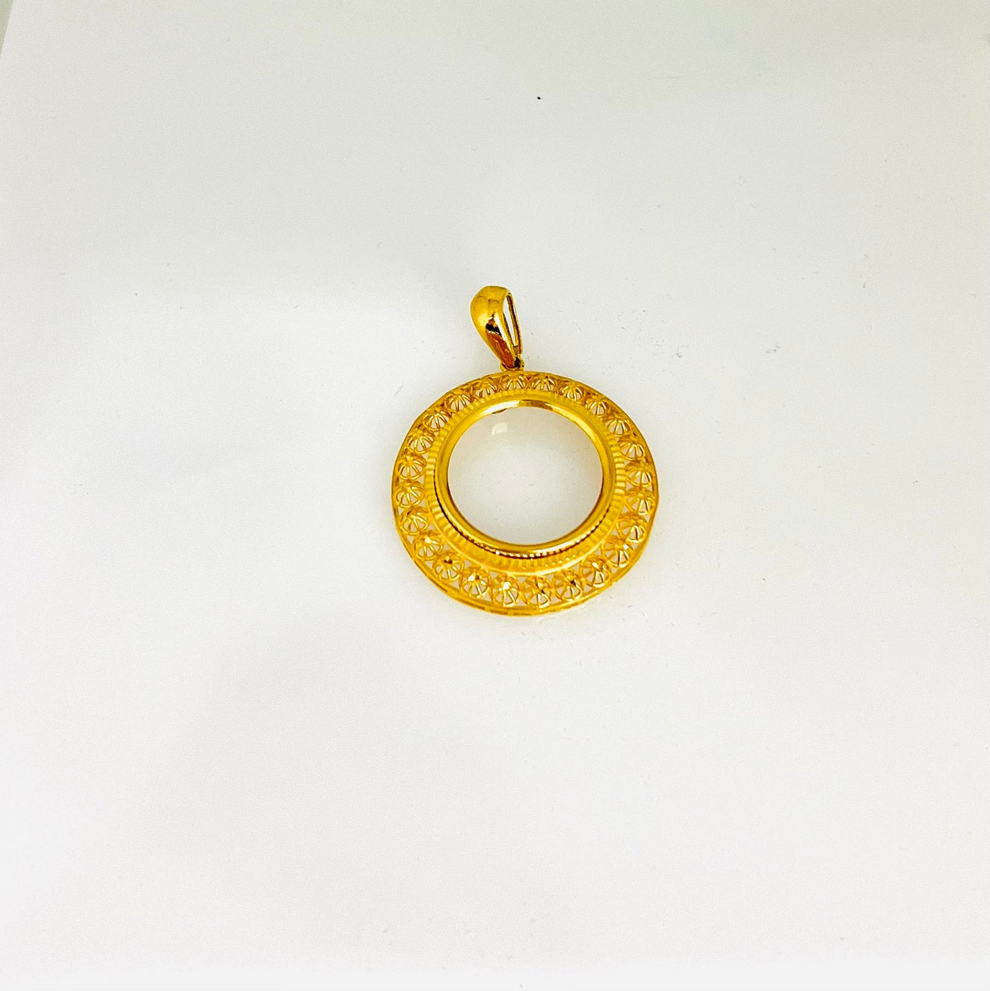 21K Gold Coin Frame Pendant