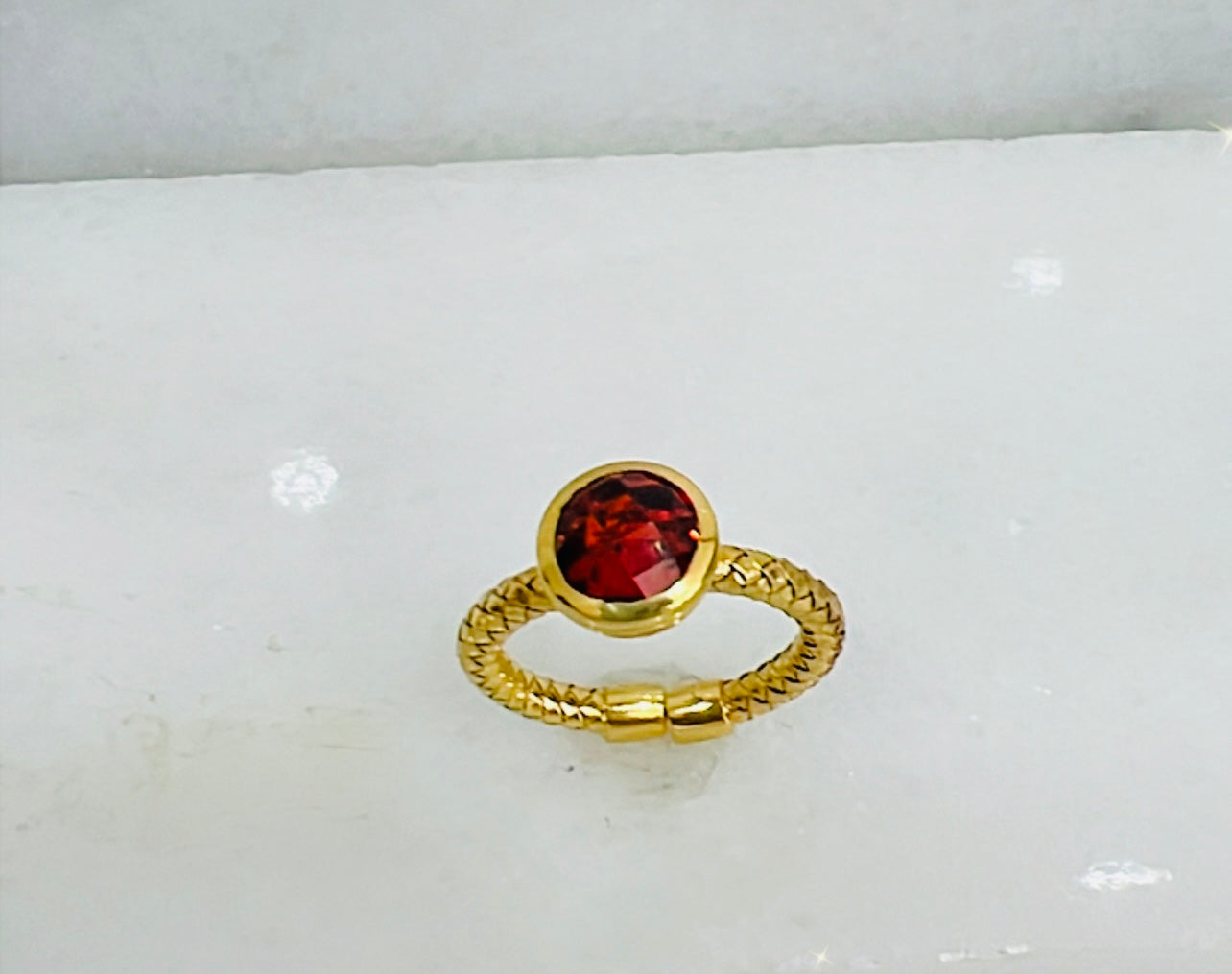 18K Gold Garnet Himo Bracelet Set