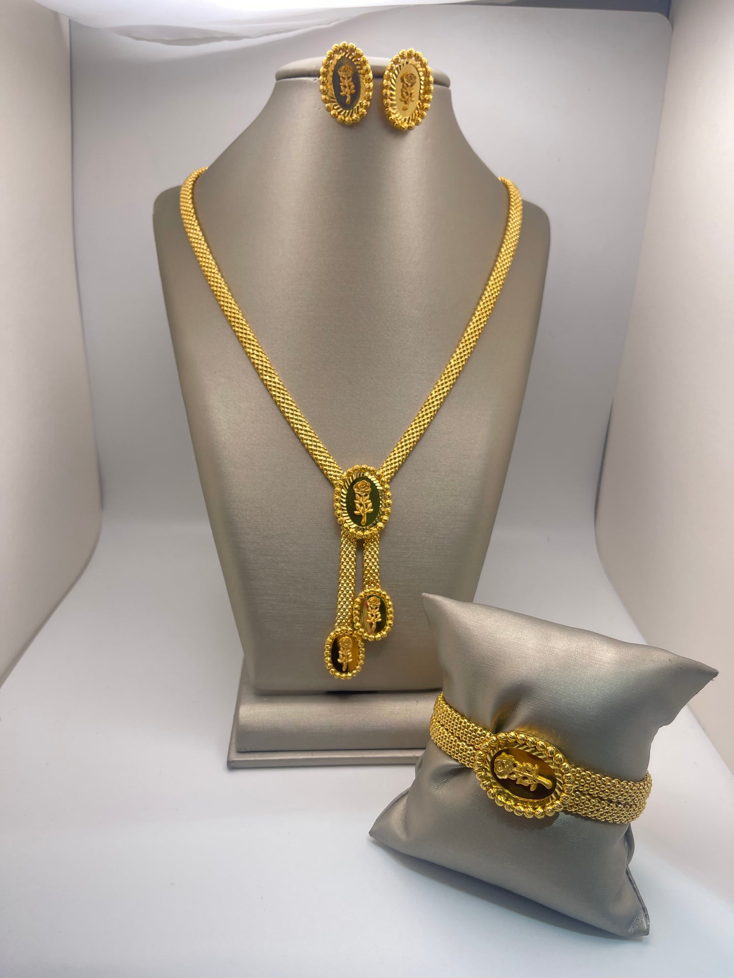 21k Gold Himo Rose Set