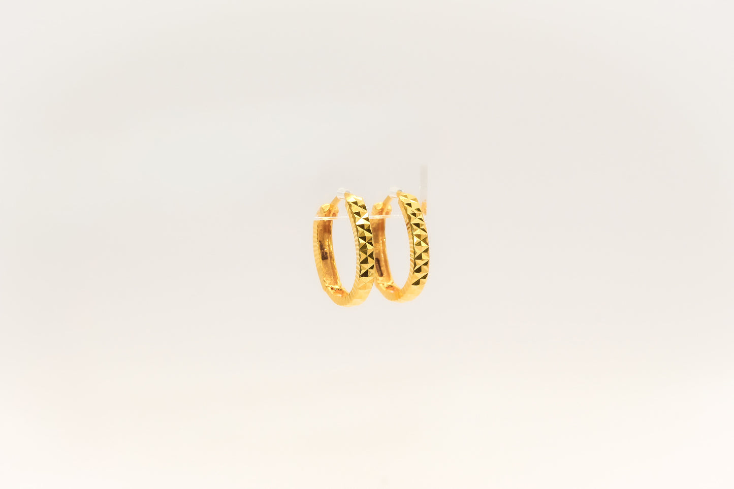 21K Gold Oval Small Hoop Earrings