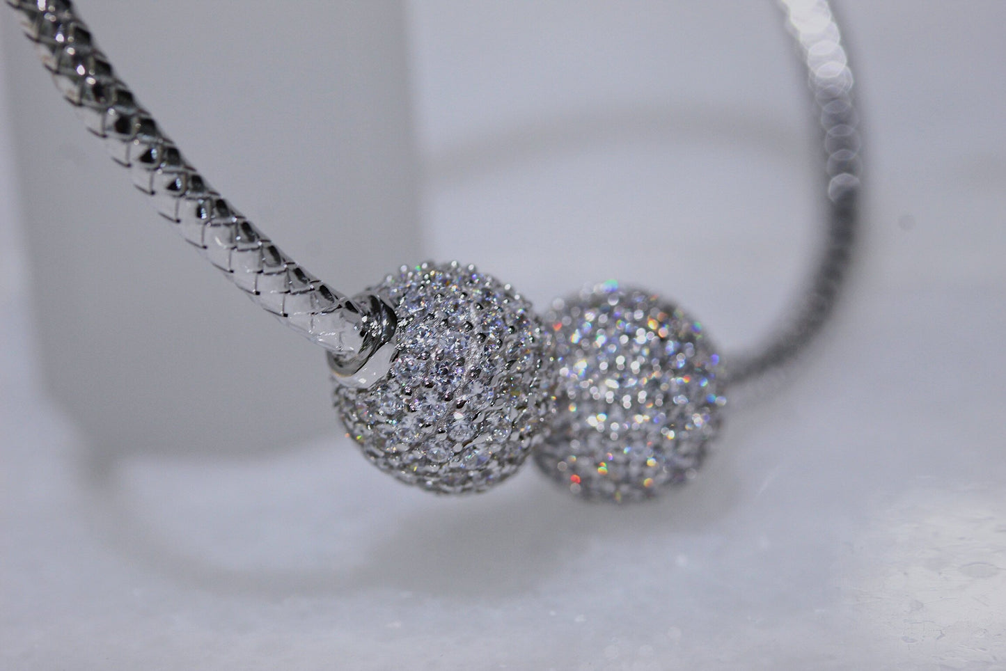 18K Gold Himo Bangle Bracelets