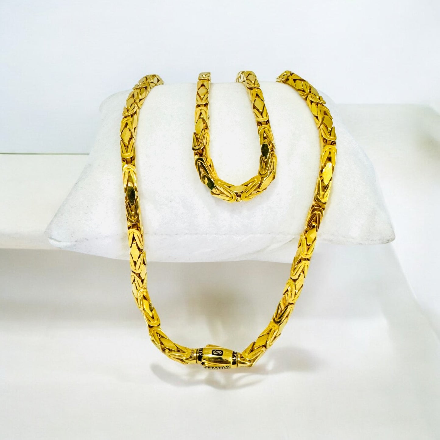 21K Gold Boxed Byzantine Monaco Chain Necklace