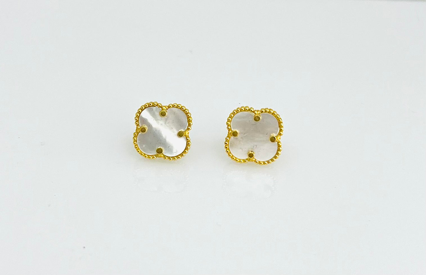 21K Gold Mother Of Pearl Earrings