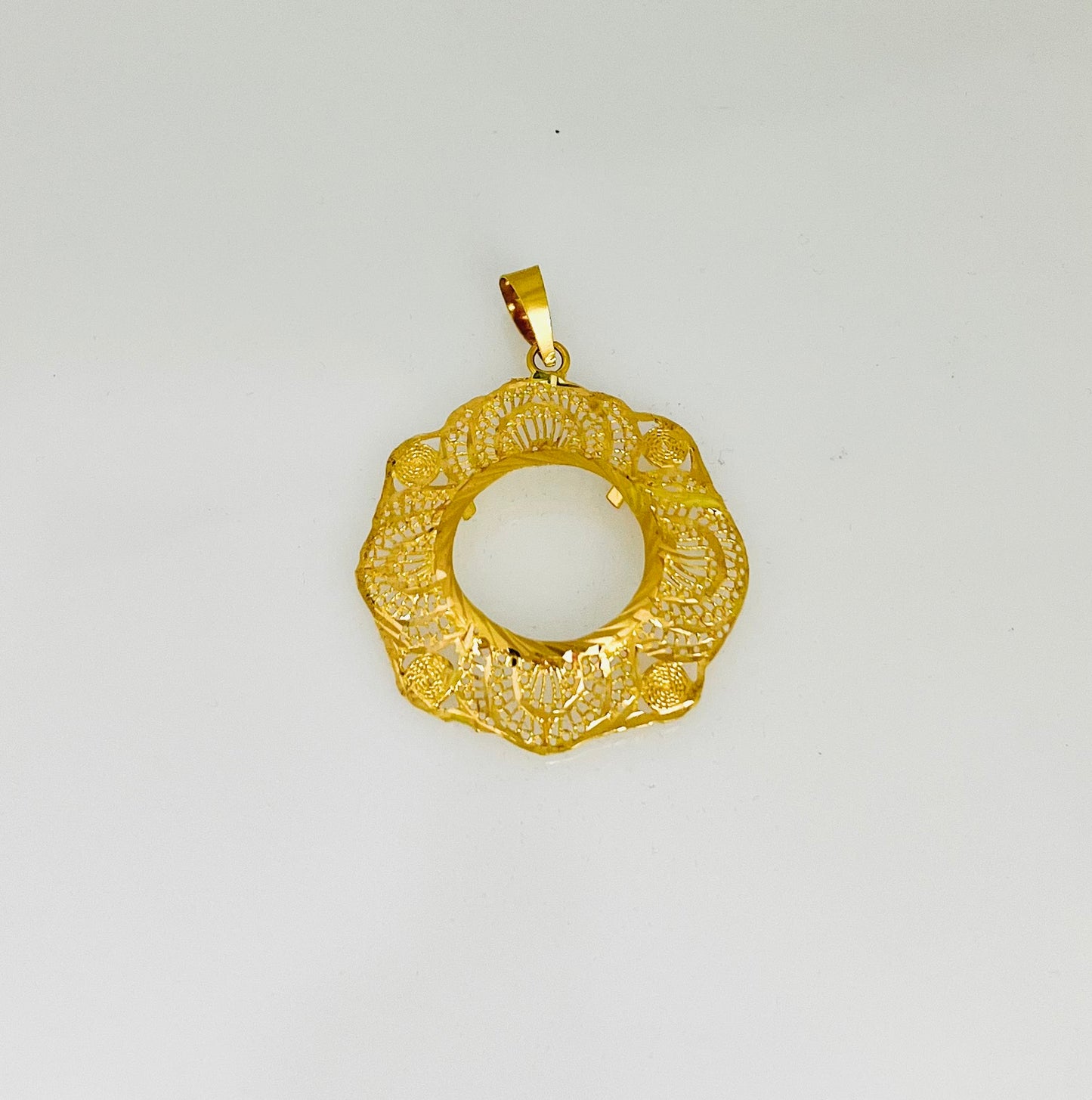 21K Gold Coin Frame Pendant