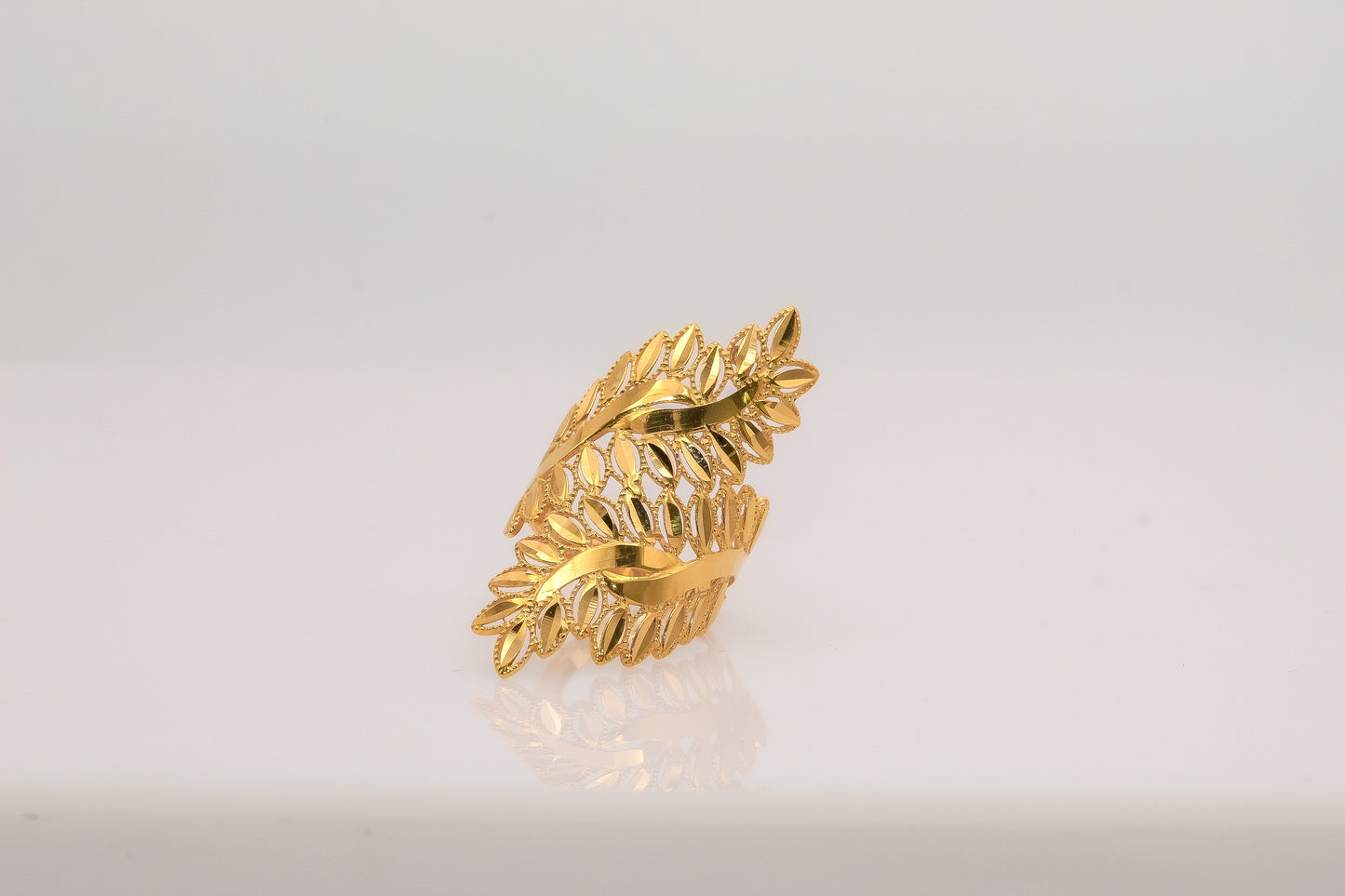 21K Gold Long Leaf Ring
