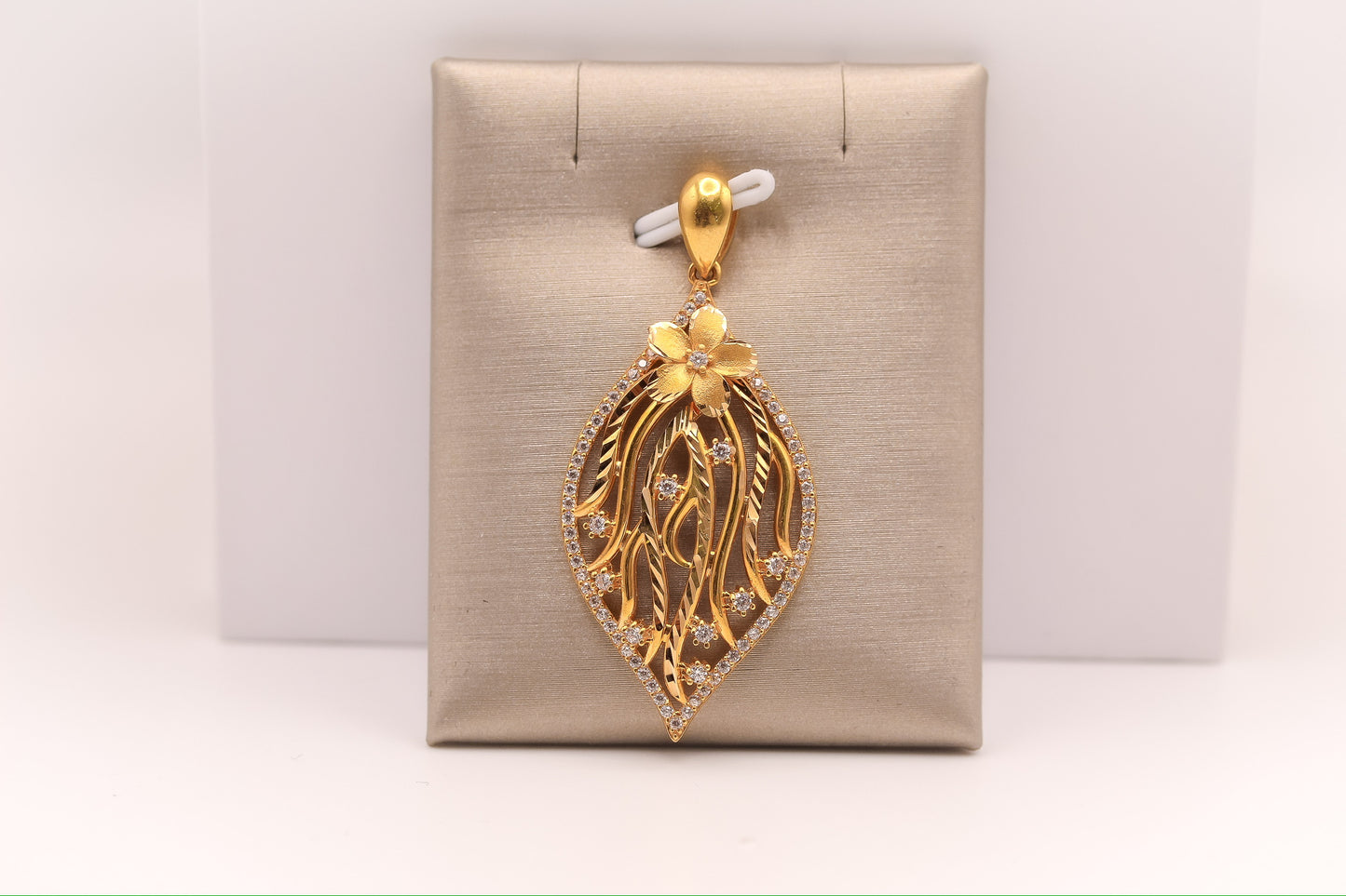 21K Gold Fancy Pendant