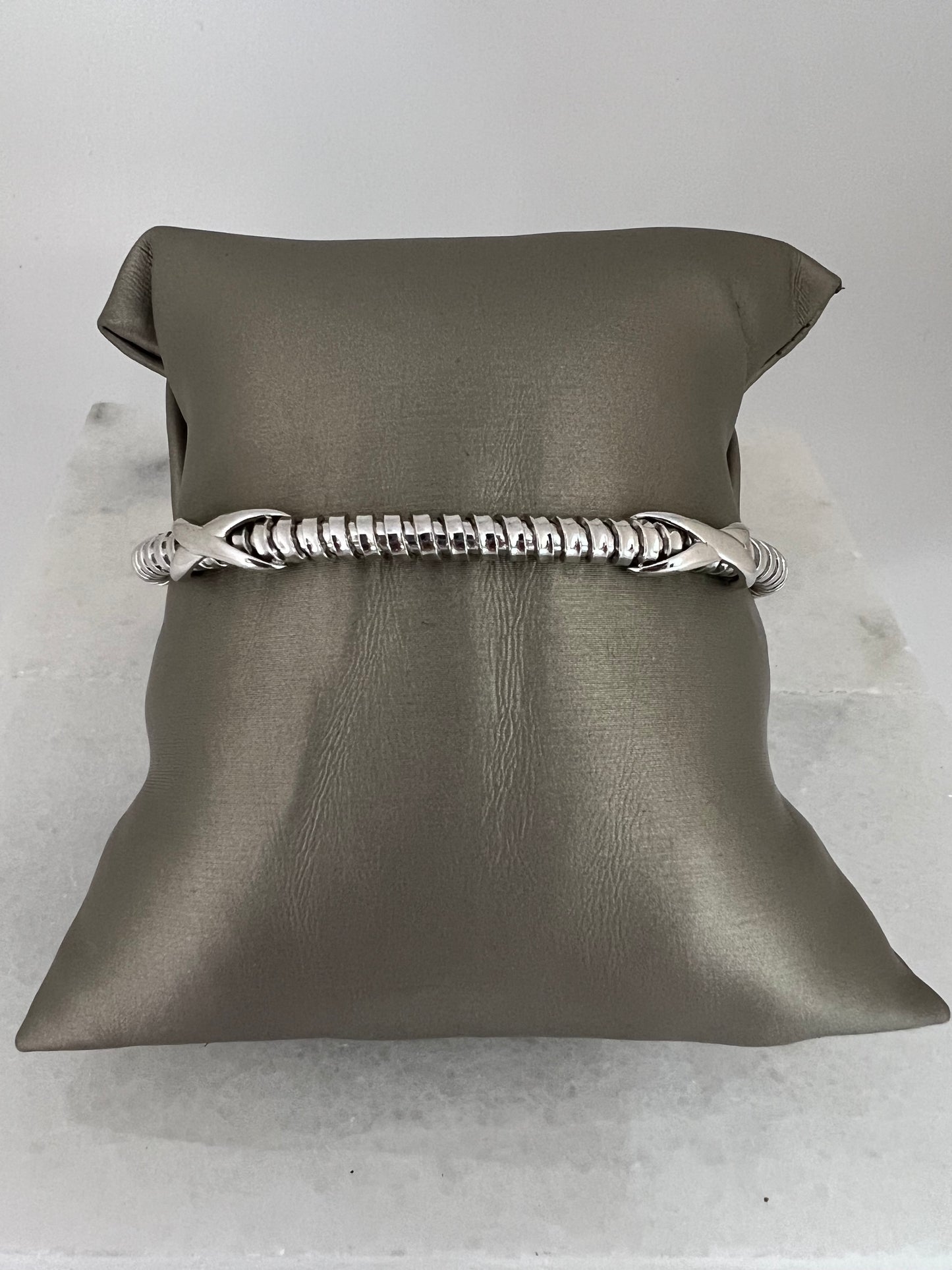 18K White Gold Cuff Bracelet