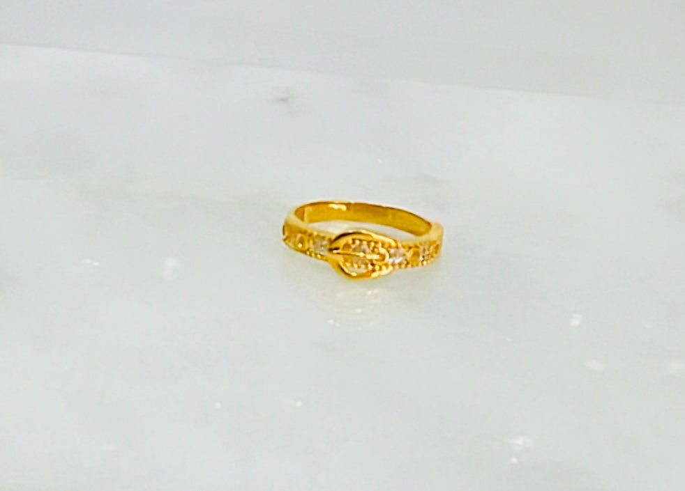 21K Gold Buckle Zirconia Ring