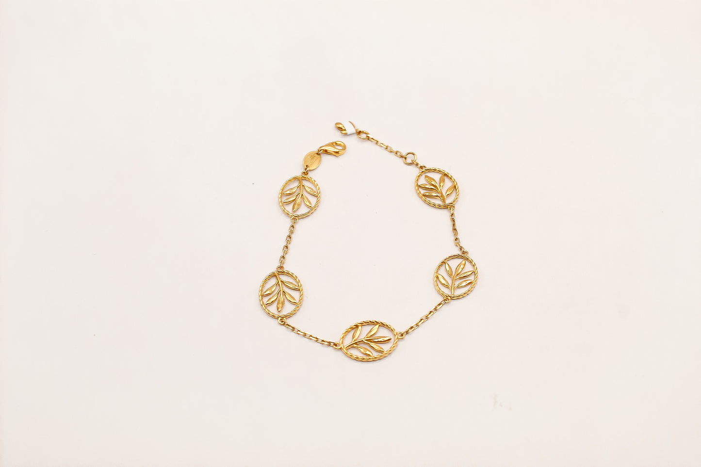 21k Gold Oval Leaf Bracelet
