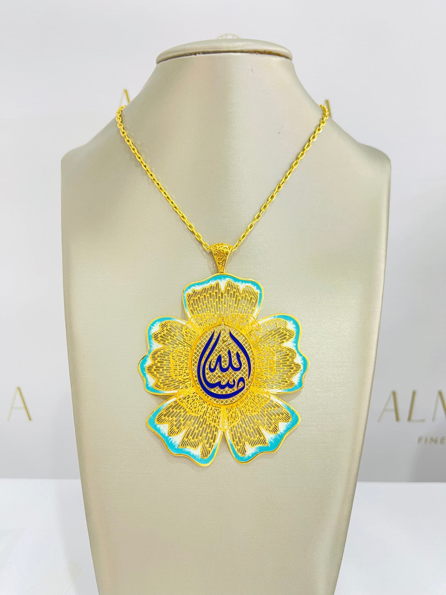 21K Gold Large Pendant