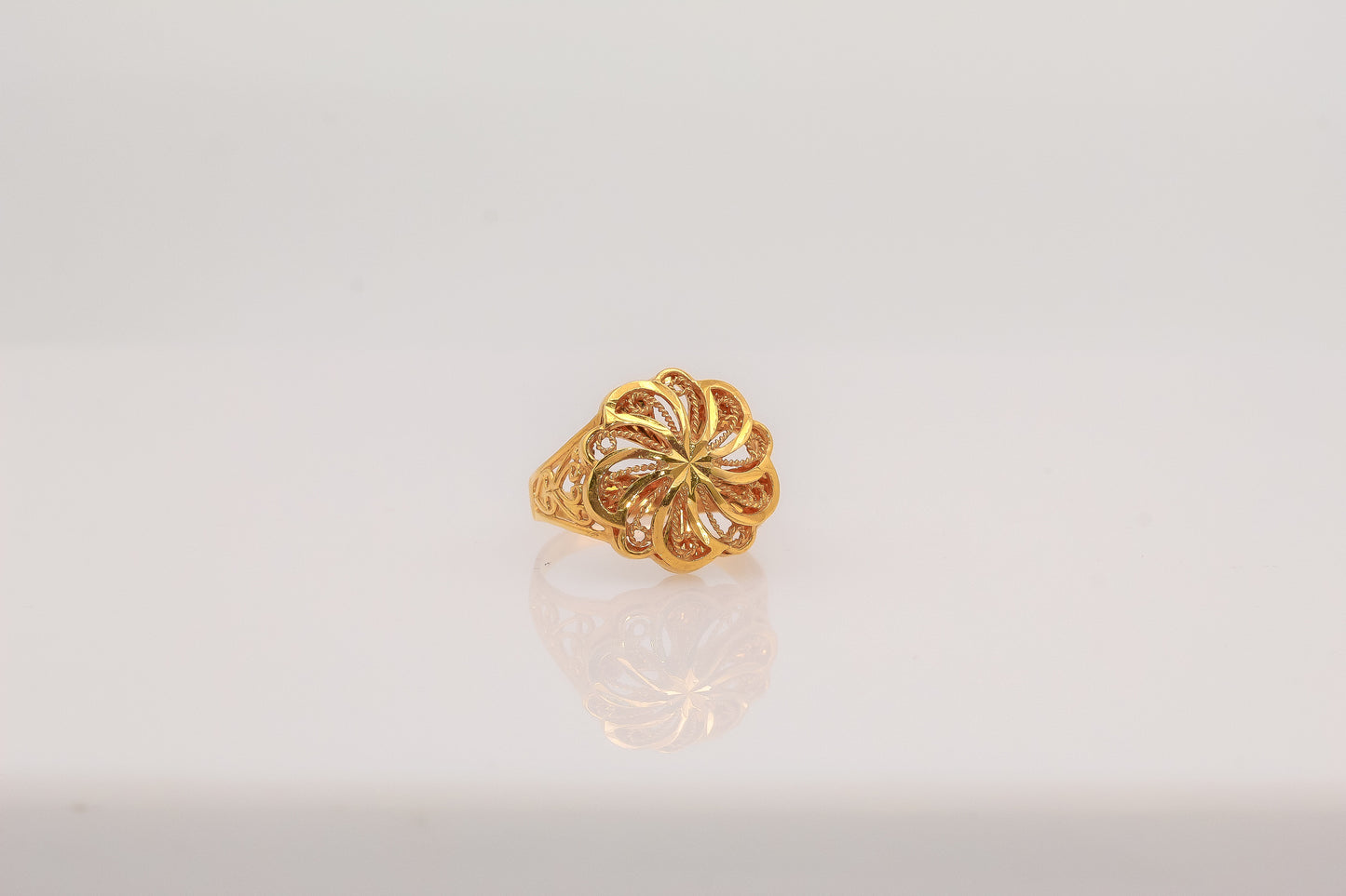 21K Gold Round Ring