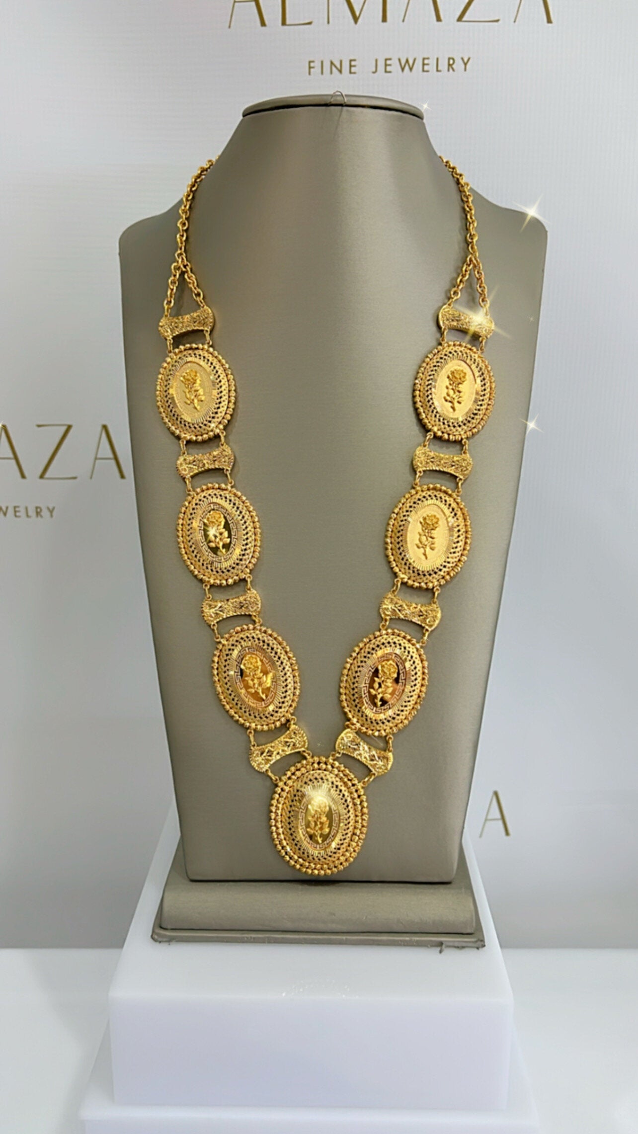 21k Gold Ounsa Necklace