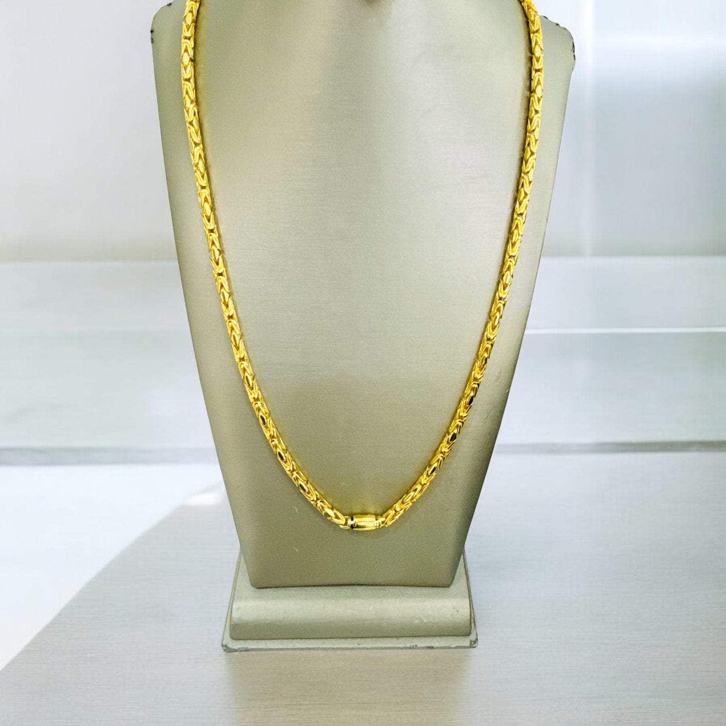 21k Gold Rounded Byzantine Monaco Chain Necklace