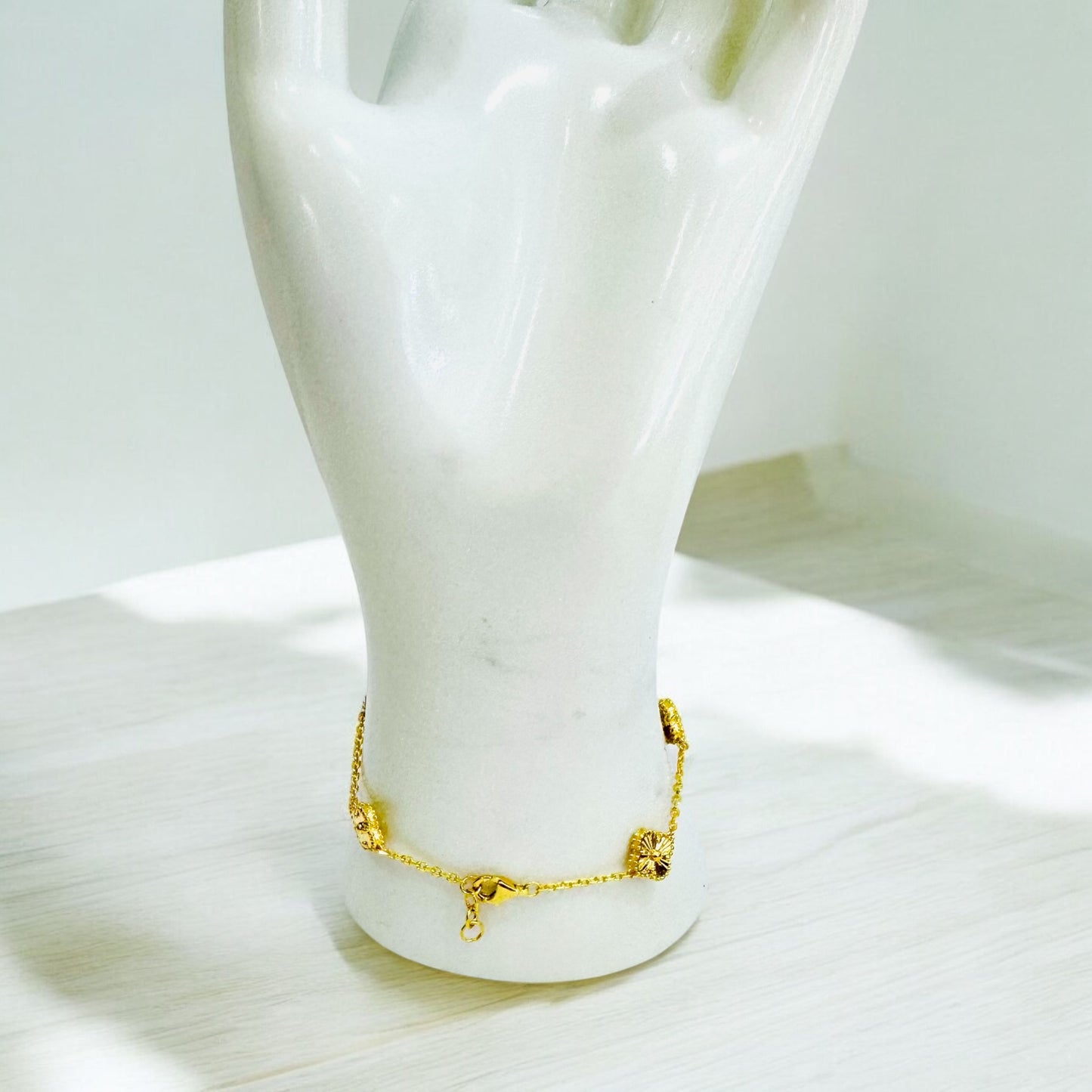 21K Gold Mini Flower Bracelet