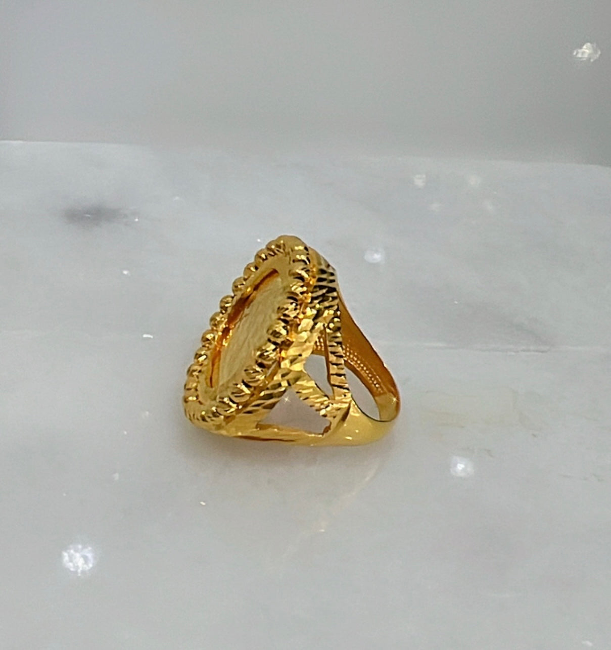 21K Gold Coin Himo Ring