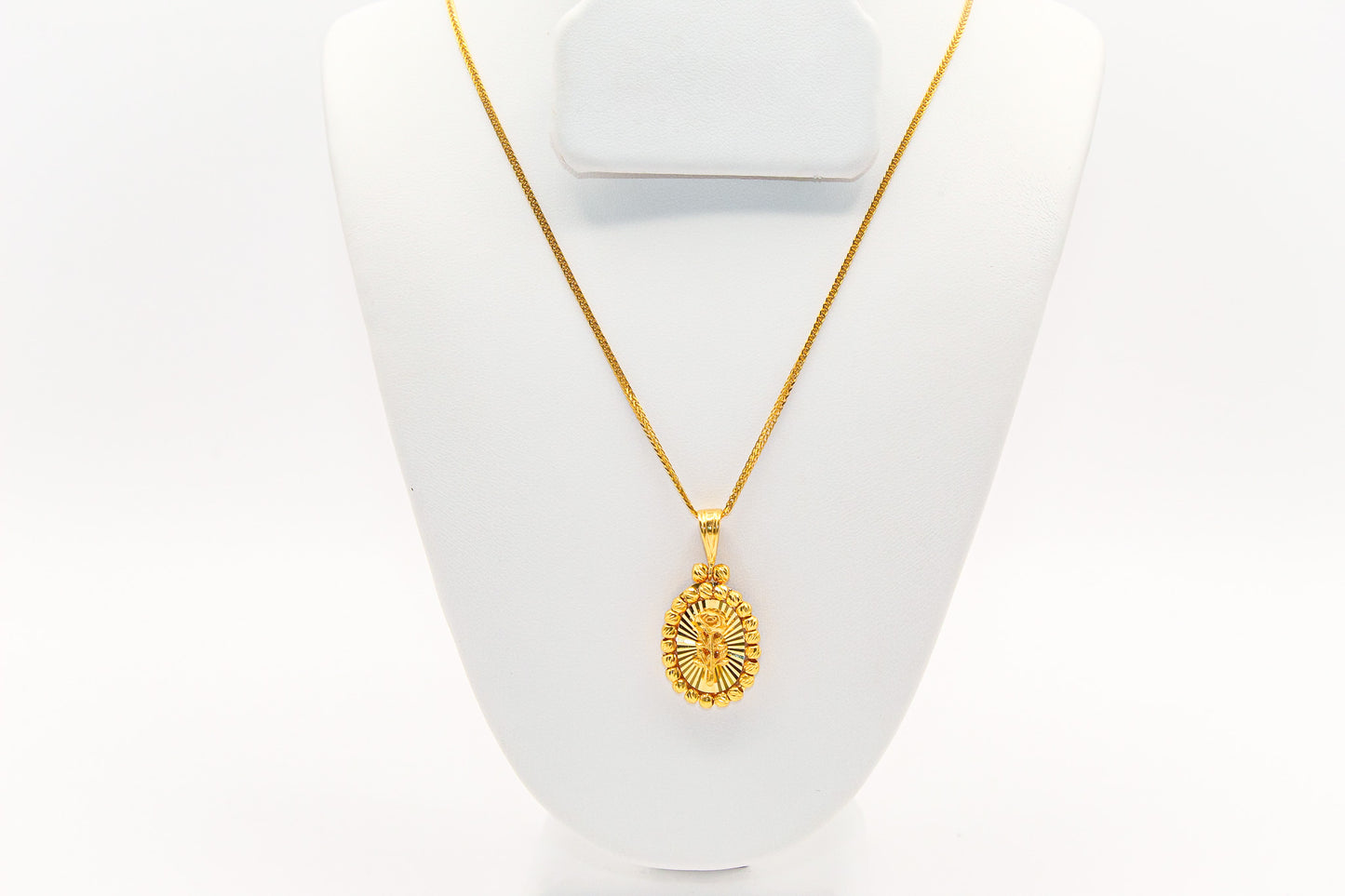 21K Gold Oval Himo Rose Necklace