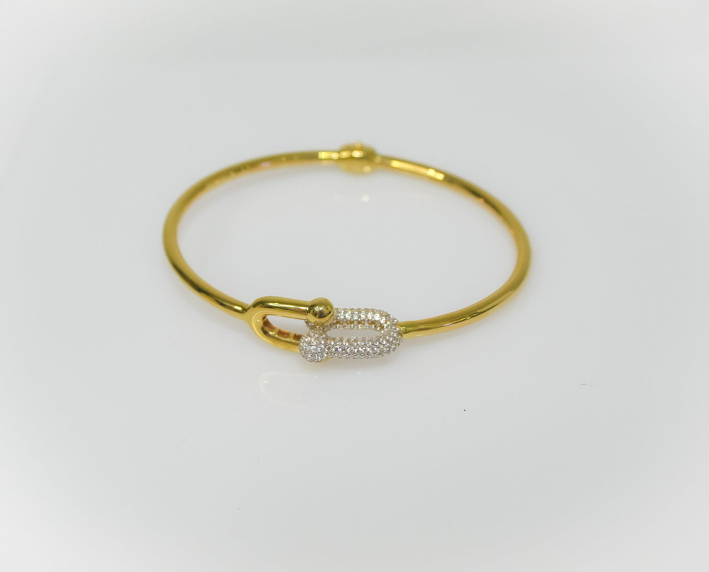 18K Gold Bangle Bracelet