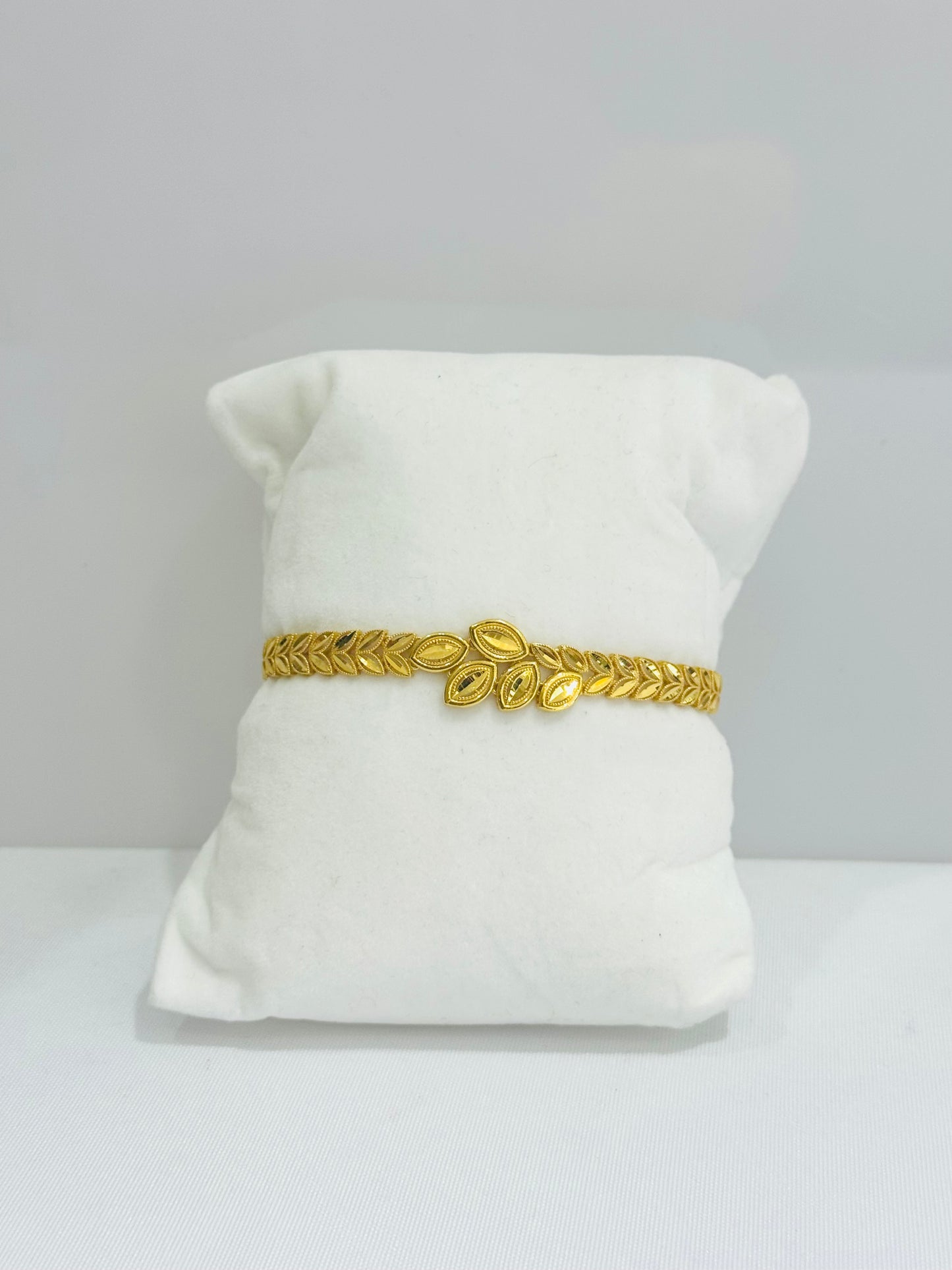 21K Gold Leaf Motif Bracelet