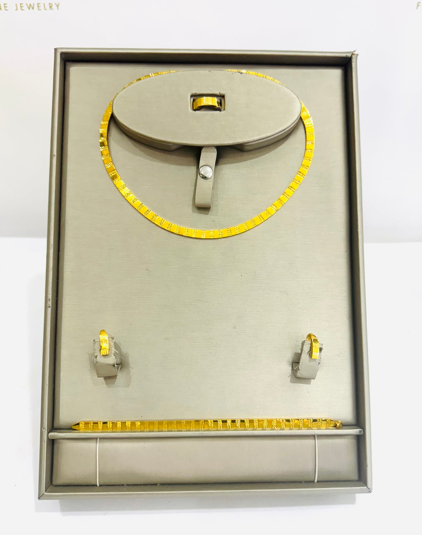 21K Gold Elegant Engagement Set