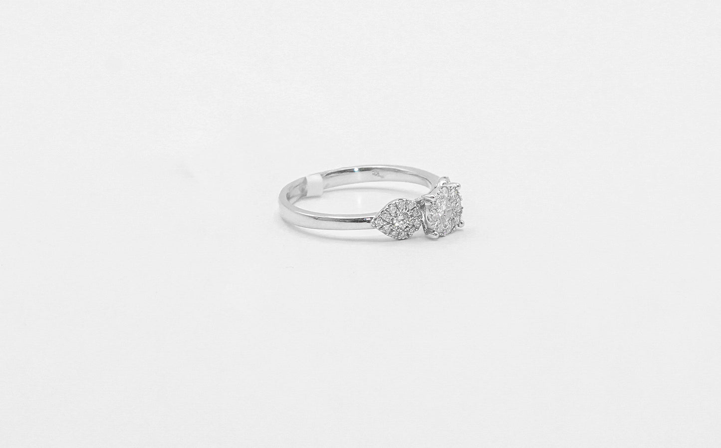 14K White Gold Diamond Ring