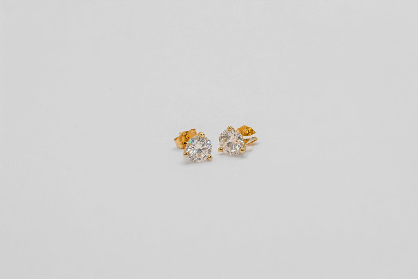 14K Gold Round Diamond Stud Earrings