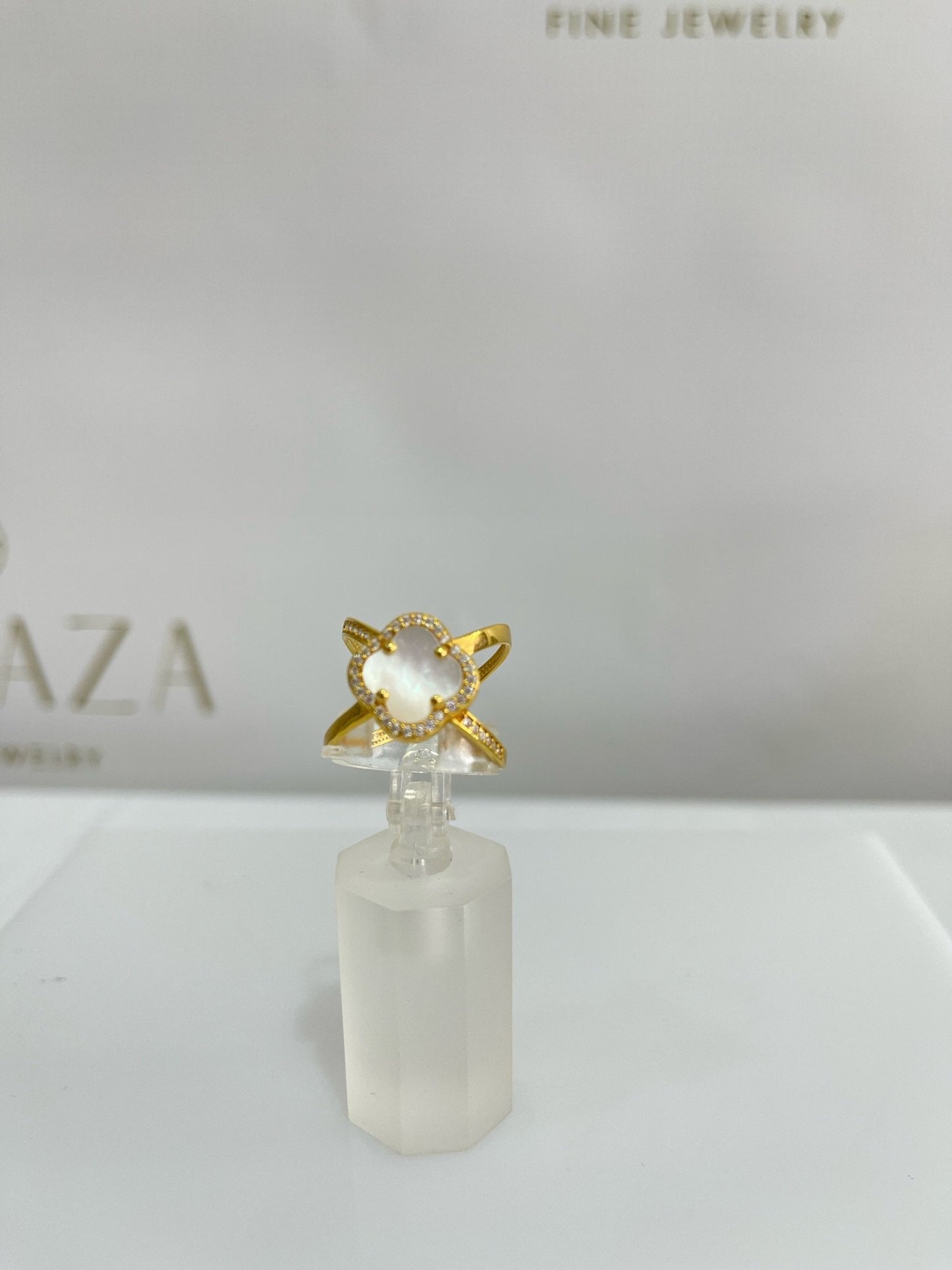 21K Gold Mother Of Pearl Ring