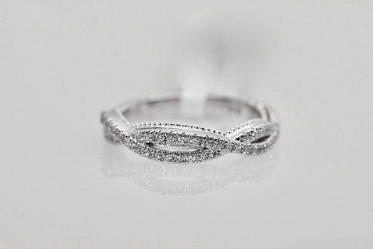 18K White Gold Diamond Ring