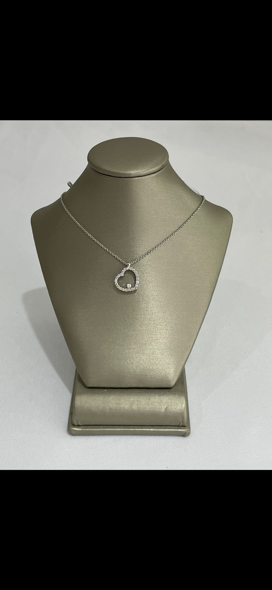 18K White Gold Diamond Heart Necklace