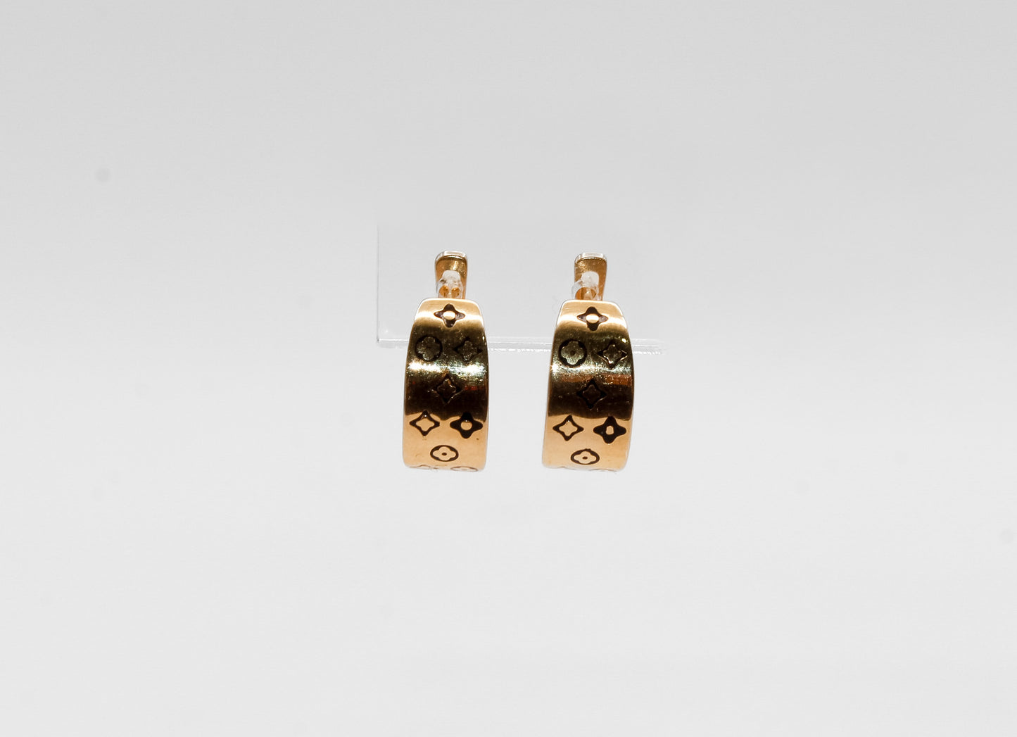 18K Gold Small Hoop Earrings