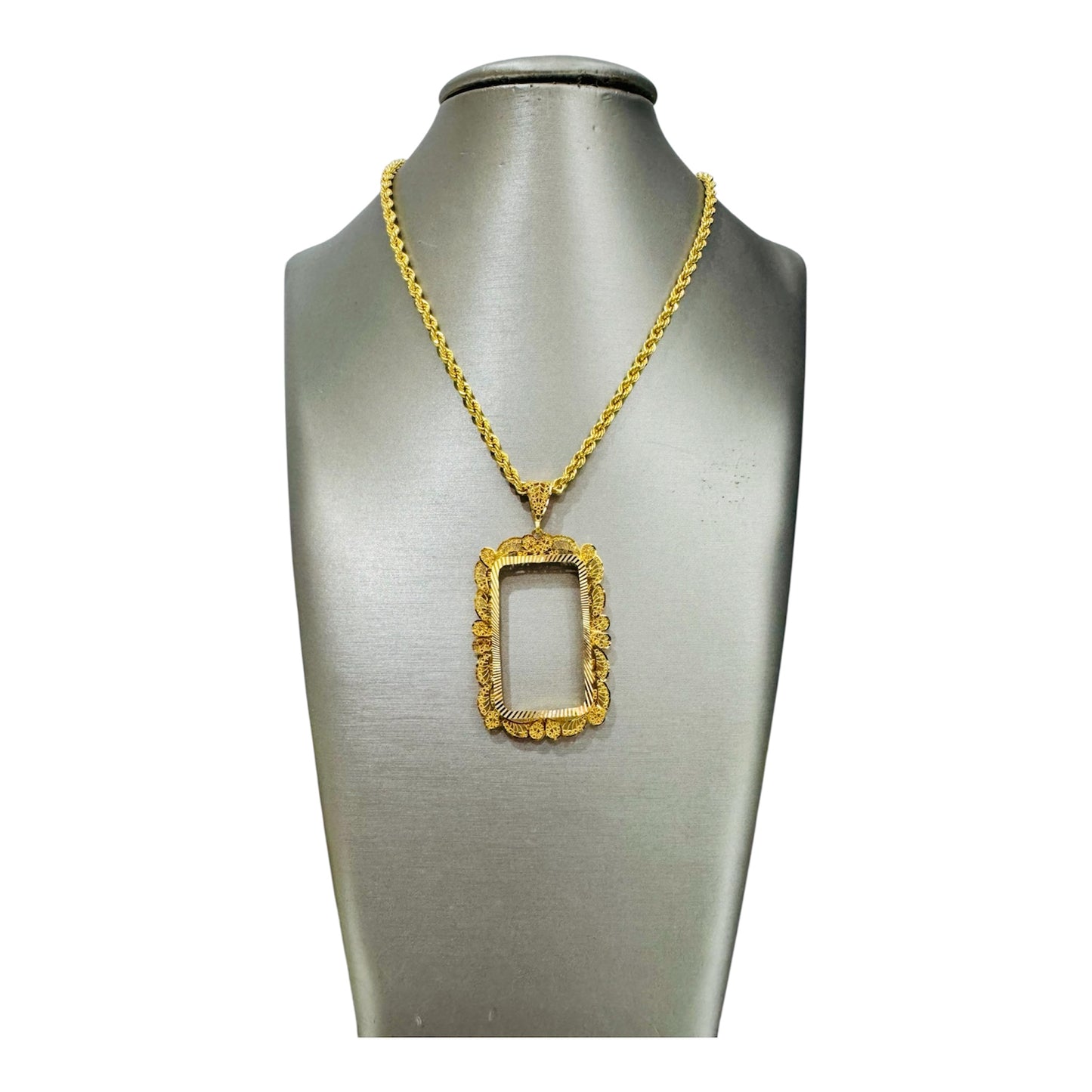21K Gold Ounsa Frame Pendant