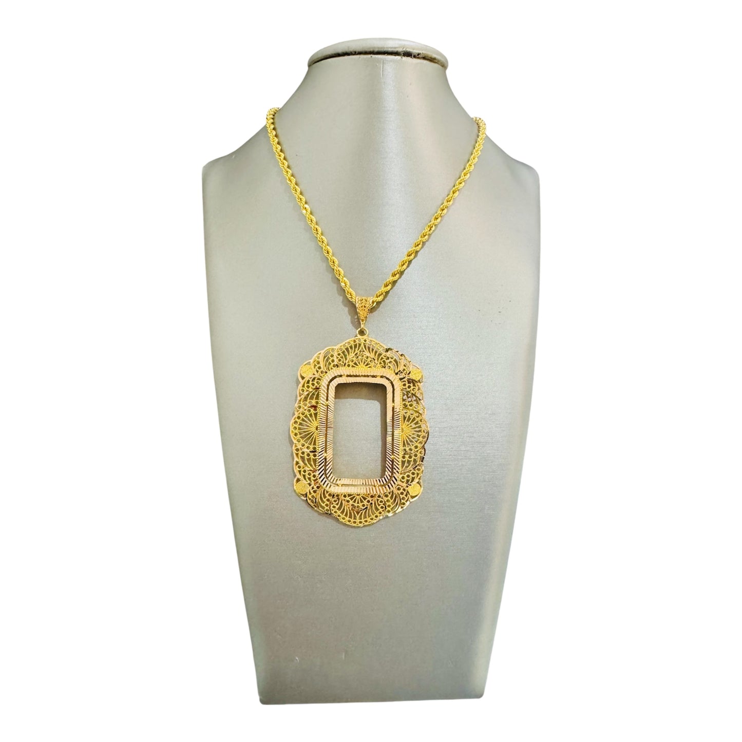 21K Gold Ounsa Frame Pendant