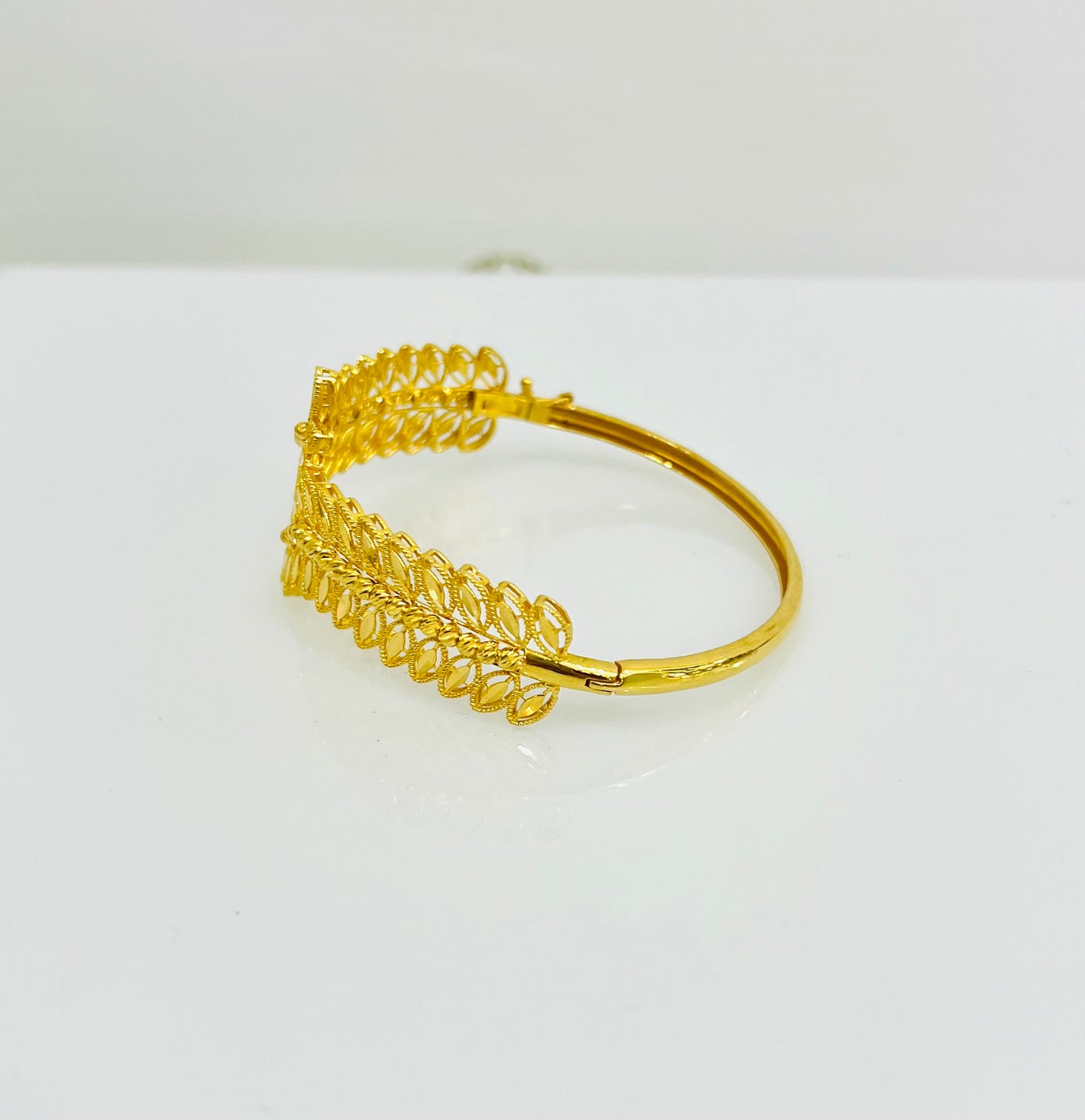 21k Gold Leaf Bangle Bracelet