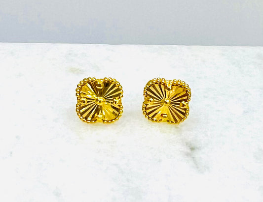 21k Gold Small Clover Earrings