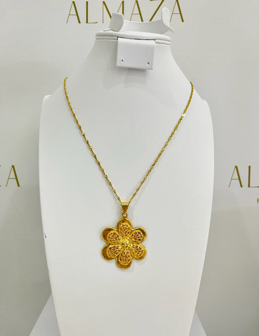 21k Gold Flower Necklace