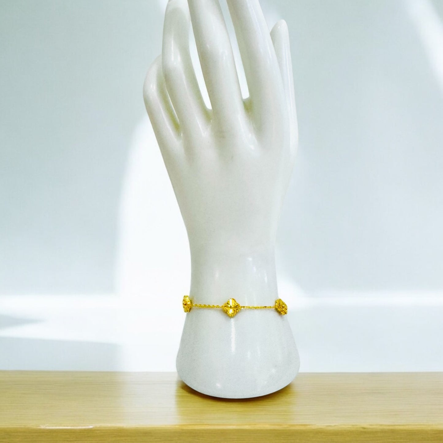 21k Gold Small Flower Bracelet