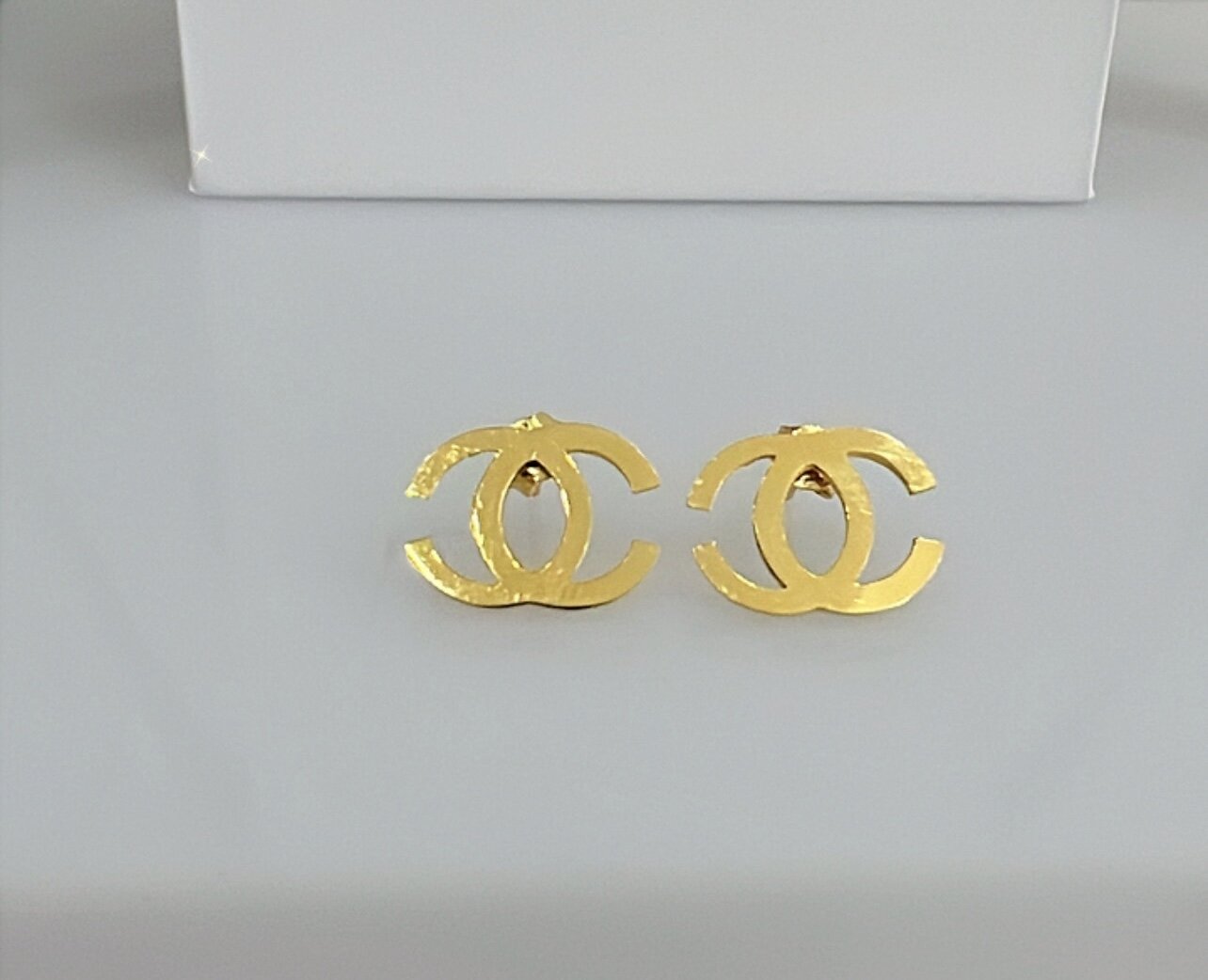 21k Gold Post Earrings