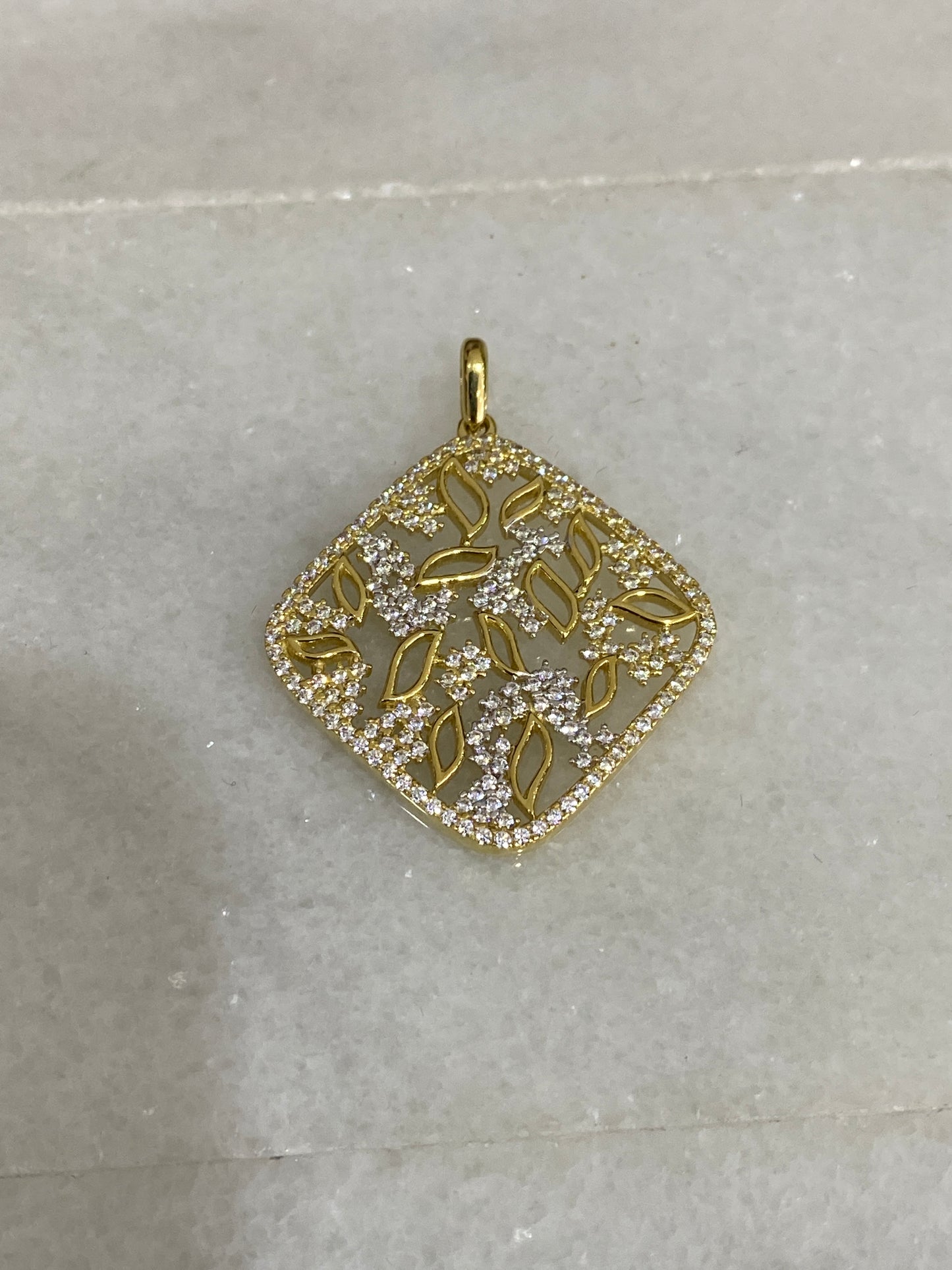 18k Gold Pendant