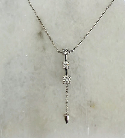 18k White Gold 3 Stone Diamond Necklace