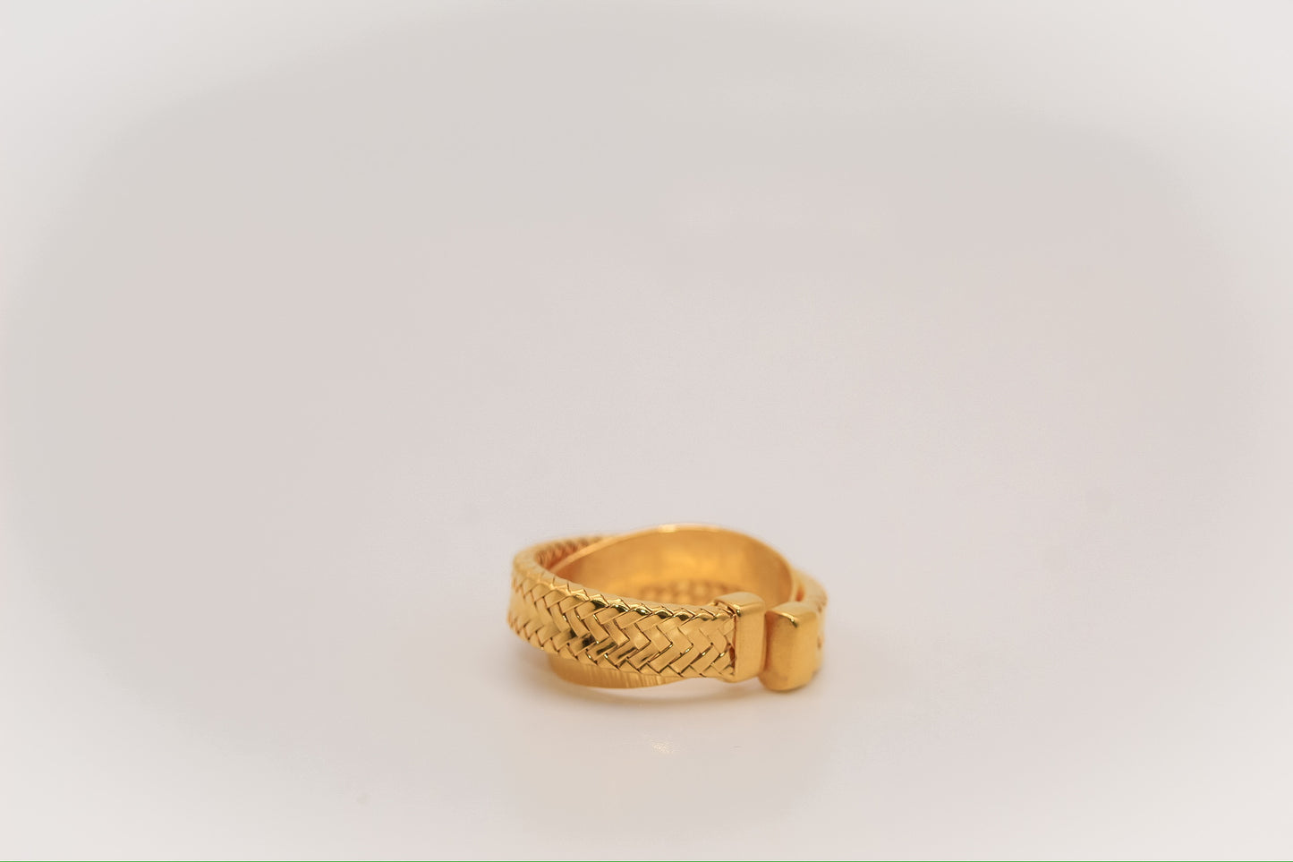 21k Gold X Himo Ring