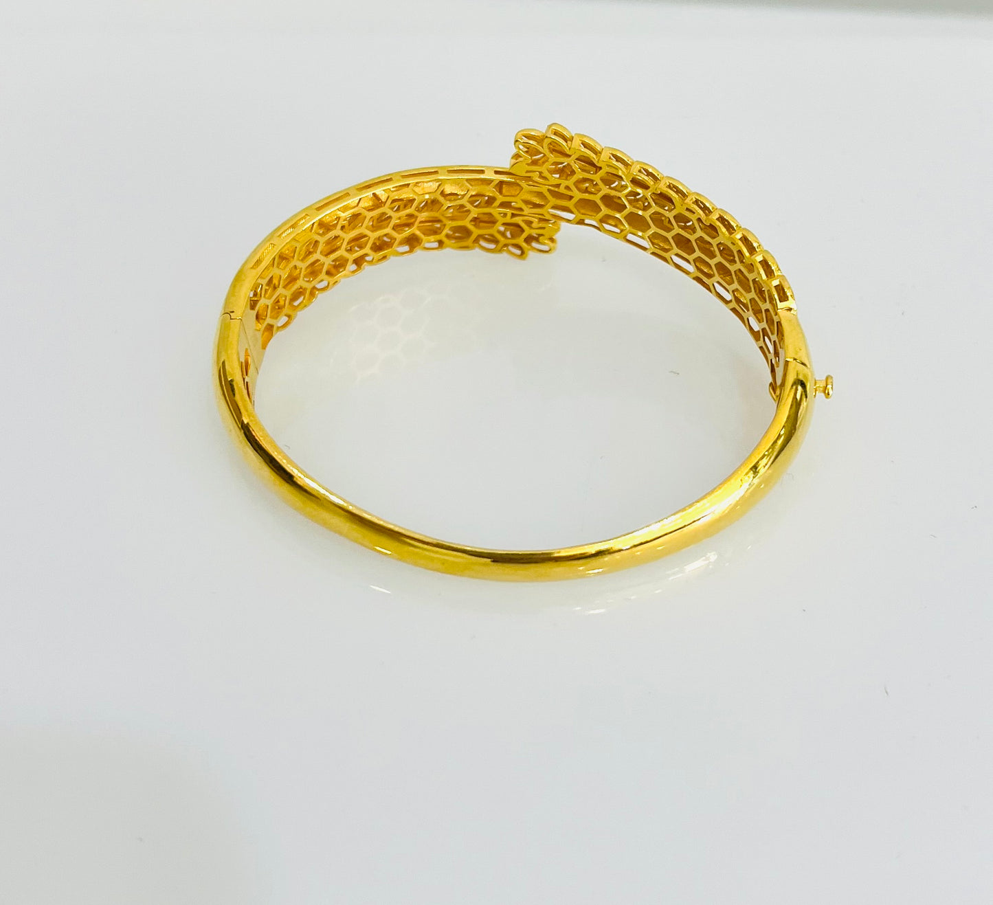 21k Gold Leaf Bangle Bracelet